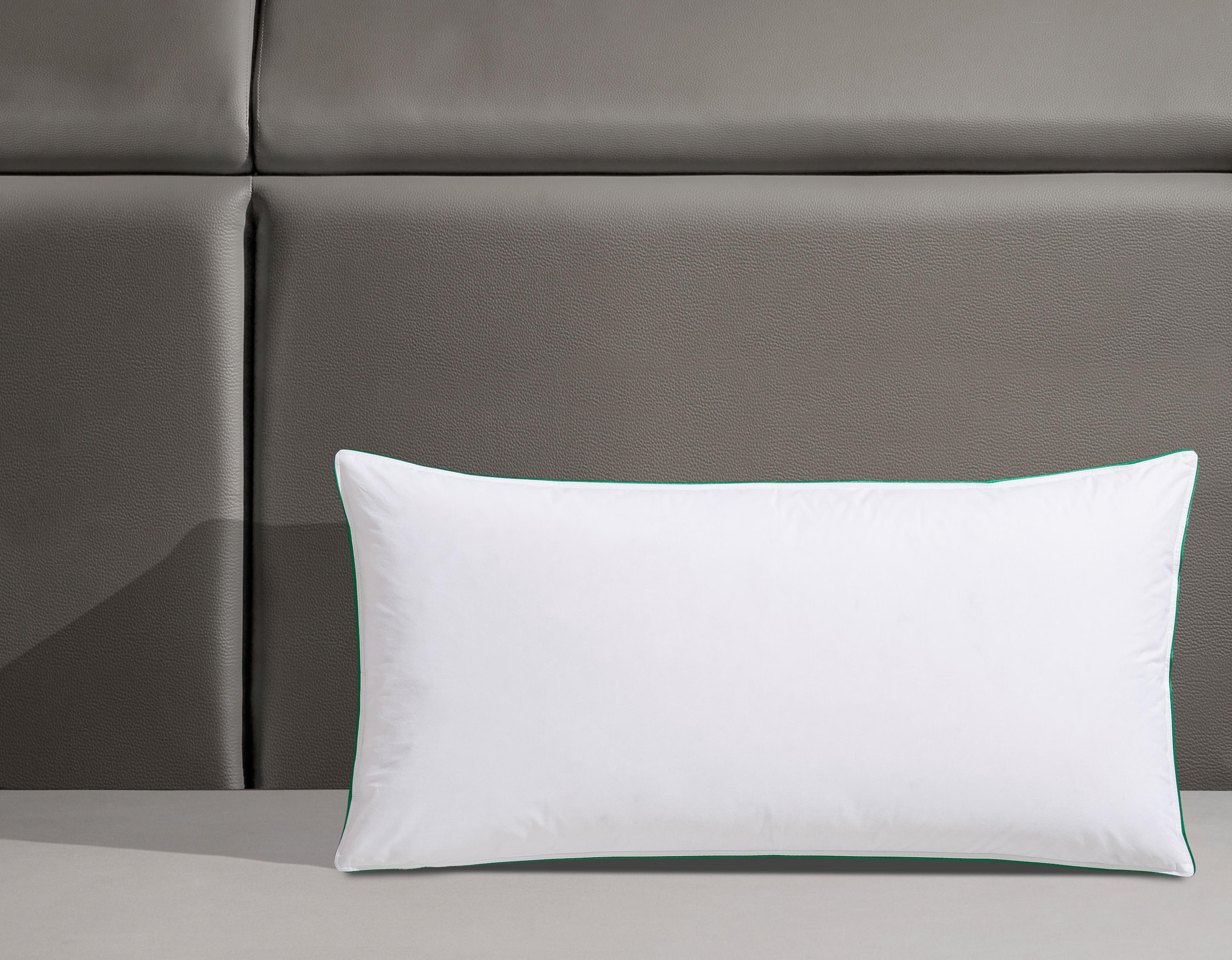 fjödur 3-Kammer-Kopfkissen »Fee, in 40x80 & 80x 80 cm erhältlich« Füllung: Außenkammer mit 90% Daunen, 10% Federn 1 Stk. tlg. Kissen stützend und kuschelig