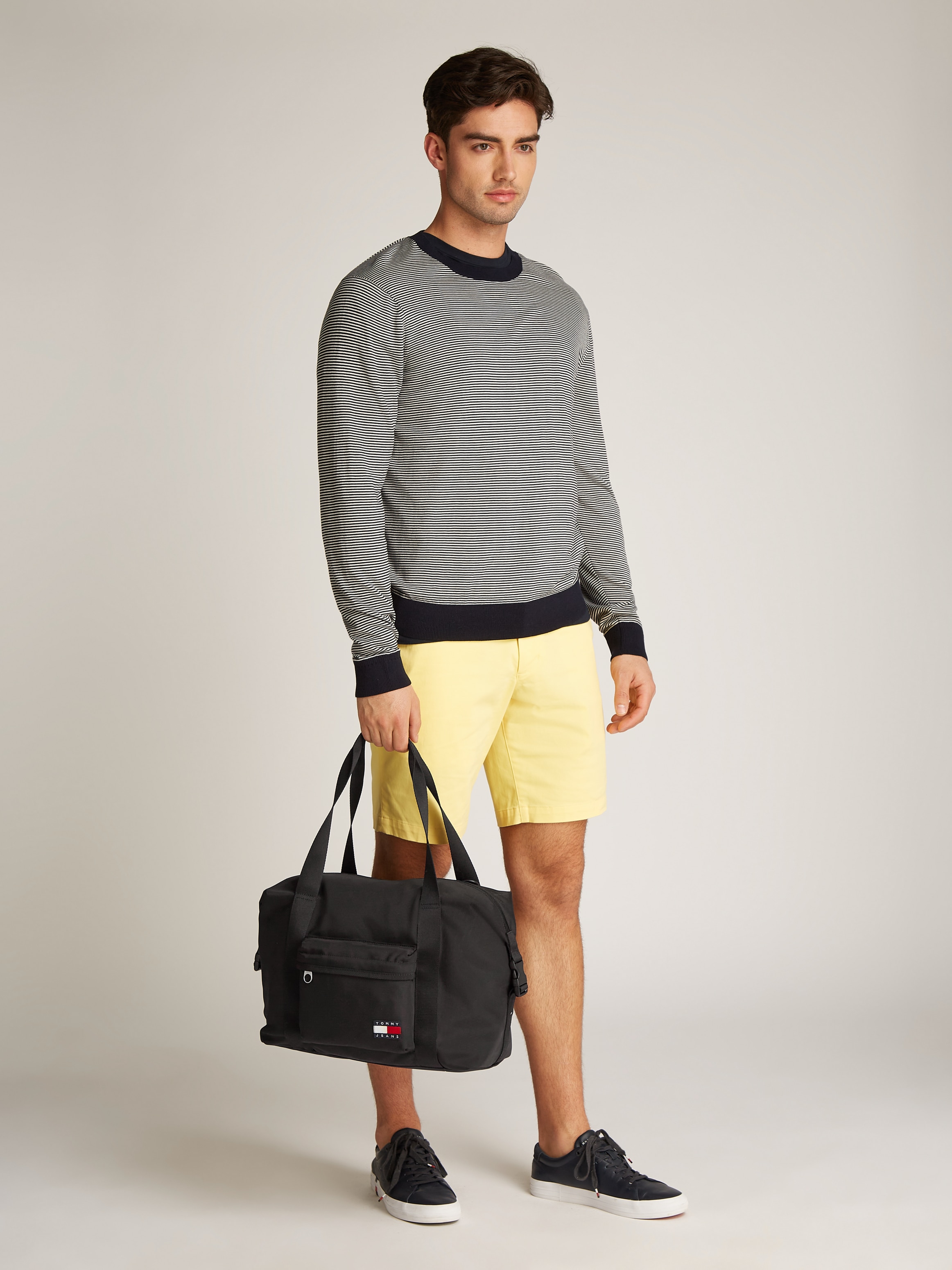 Tommy Jeans Weekender »TJM ESS DAILY DUFFLE«, Men Umhängetasche, Henkeltasche, Reisetasche mit Schulterriemen