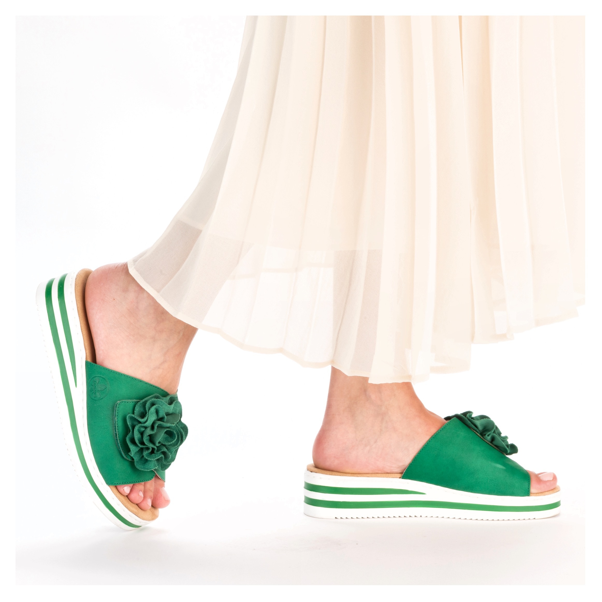 Rieker Pantolette, Sommerschuh, Poolslide, Strandschuh, Keilabsatz, mit Klettverschluss