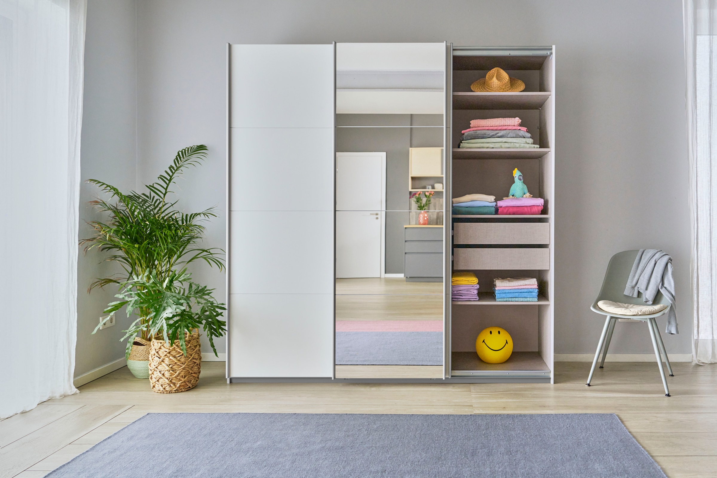 rauch Schwebetürenschrank »Kleiderschrank Schrank Garderobe BESTSELLER KOLUNA mit Spiegel« Breiten 203/271/315/360 cm Höhen 210/229 cm,  inkl. 2 Innenschubladen sowie extra Einlegeböden MADE IN GERMANY