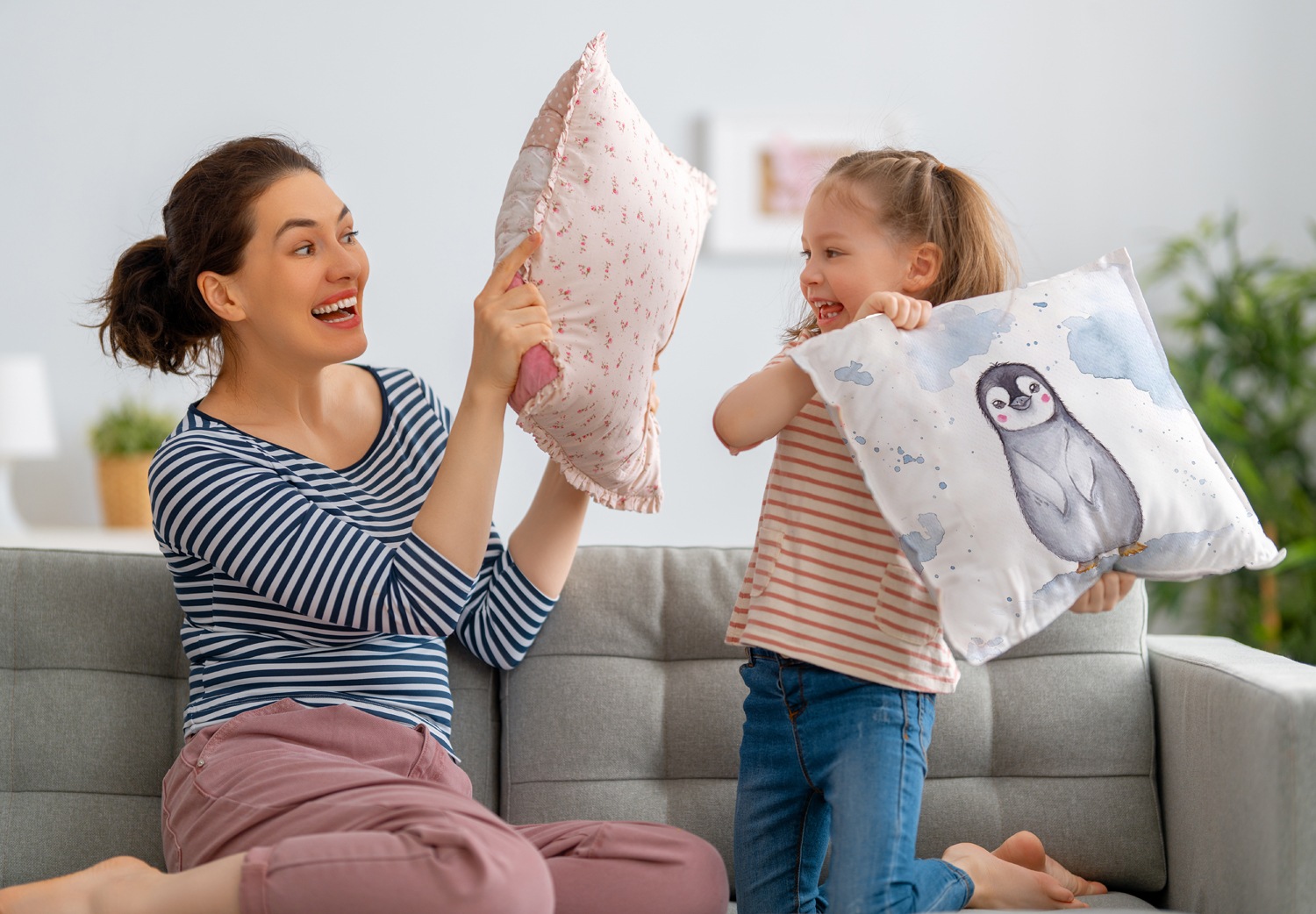 queence Dekokissen »Pinguin Baby«, Kissenhülle mit HD Premium Druck, geruchsneutral, 40x40cm