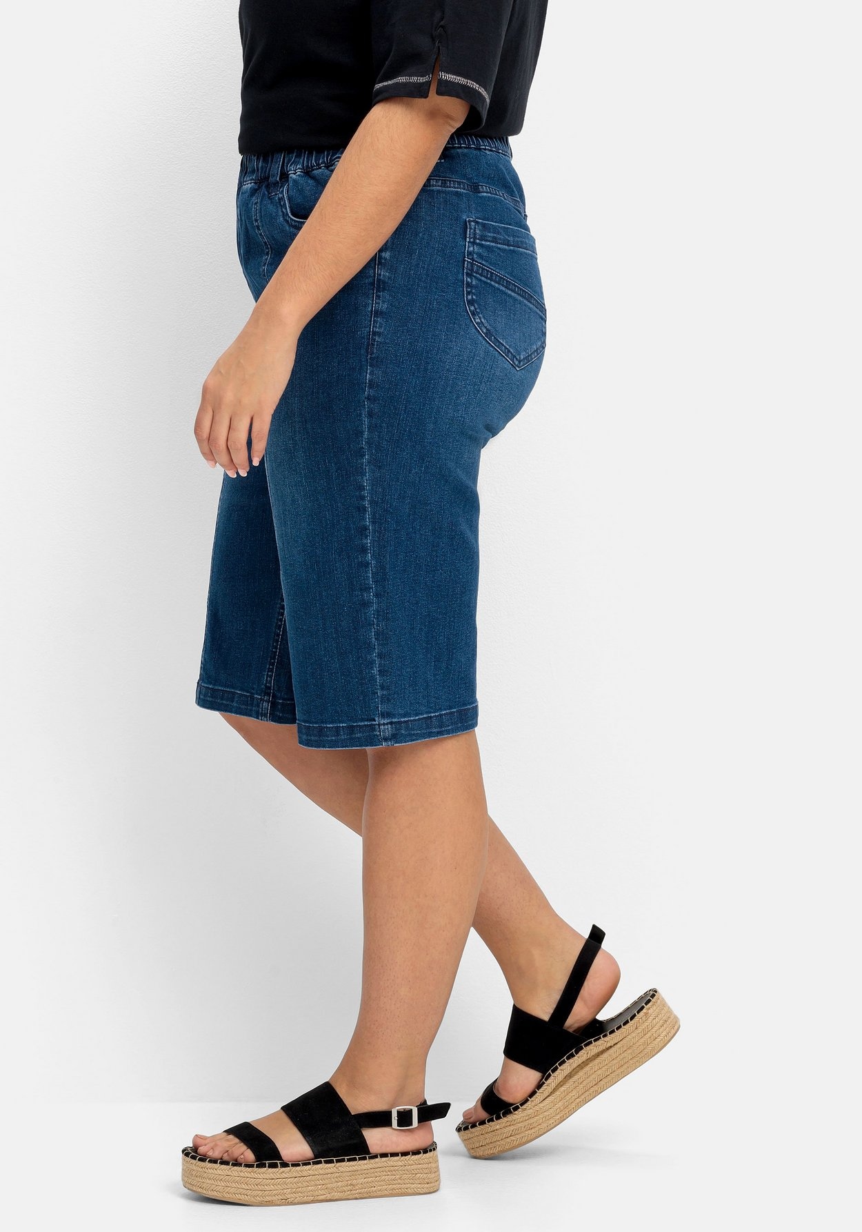 Sheego Bermudas »Jeans-Bermudas mit Gummibund und Teilungsnähten«