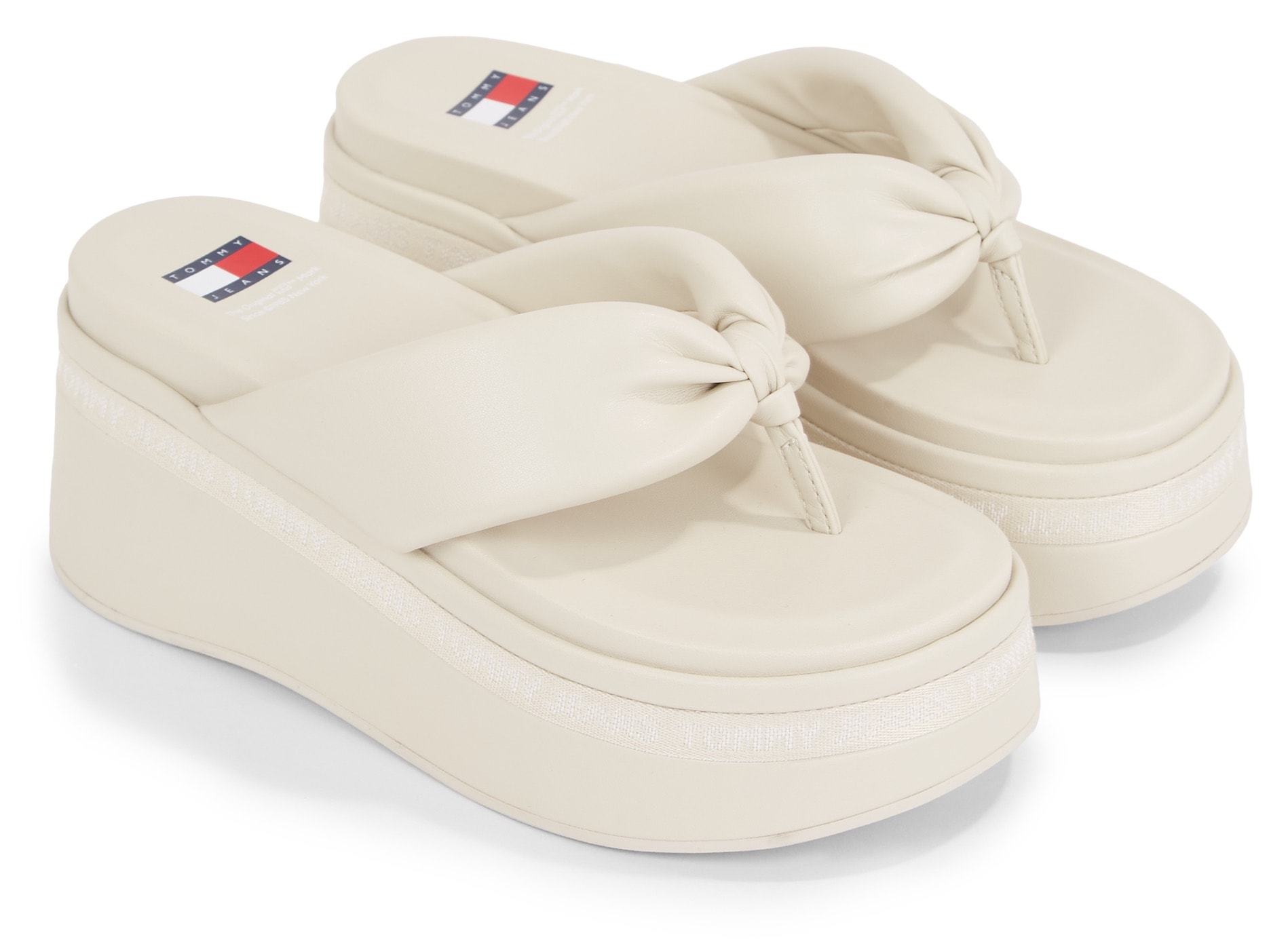 Tommy Jeans Dianette »TJW WEDGE SANDAL«, Keilabsatz, Sommerschuh, Zehentrenner mit weicher Bandage