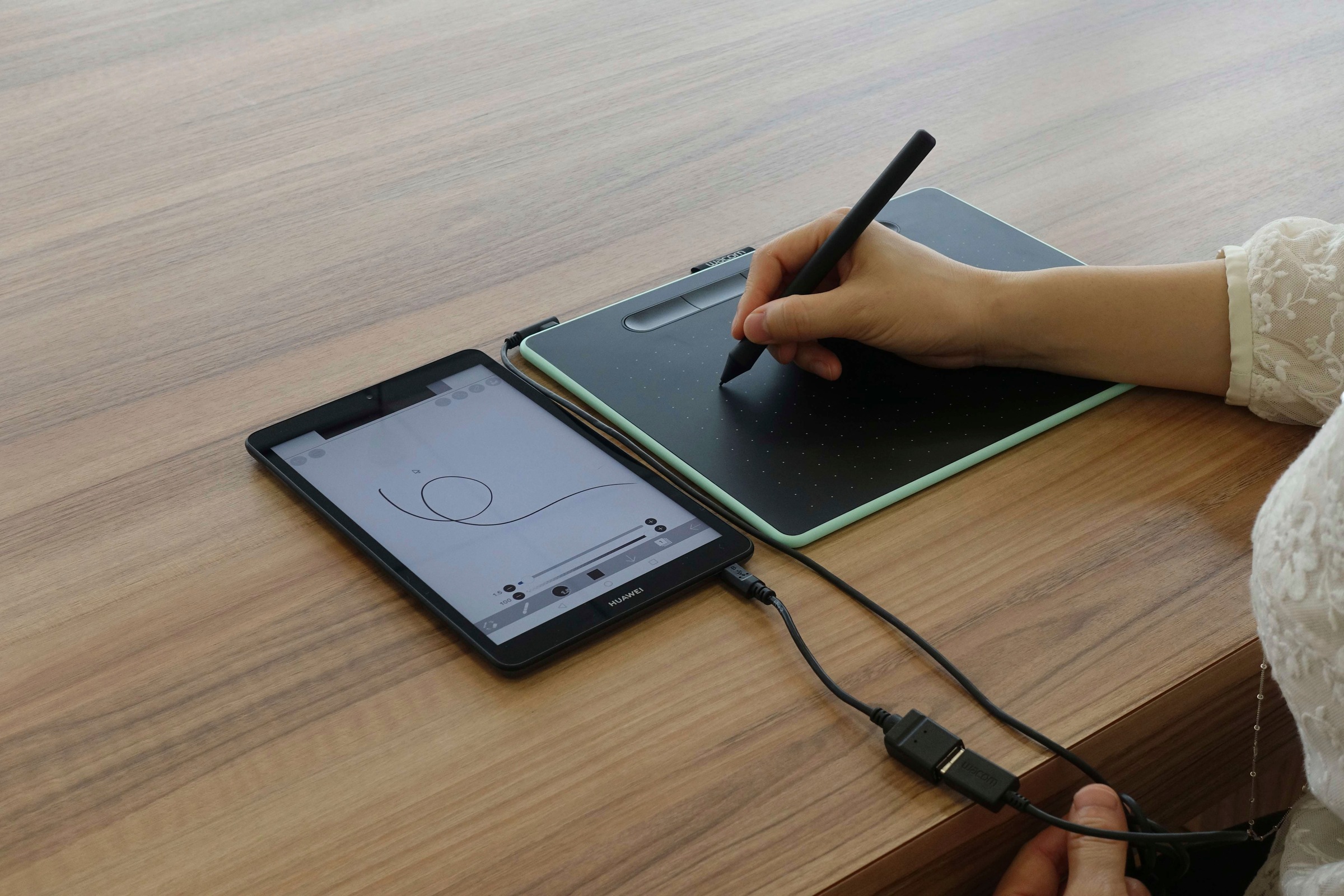 Wacom Grafiktablett »Intuos S Bluetooth Black«,)