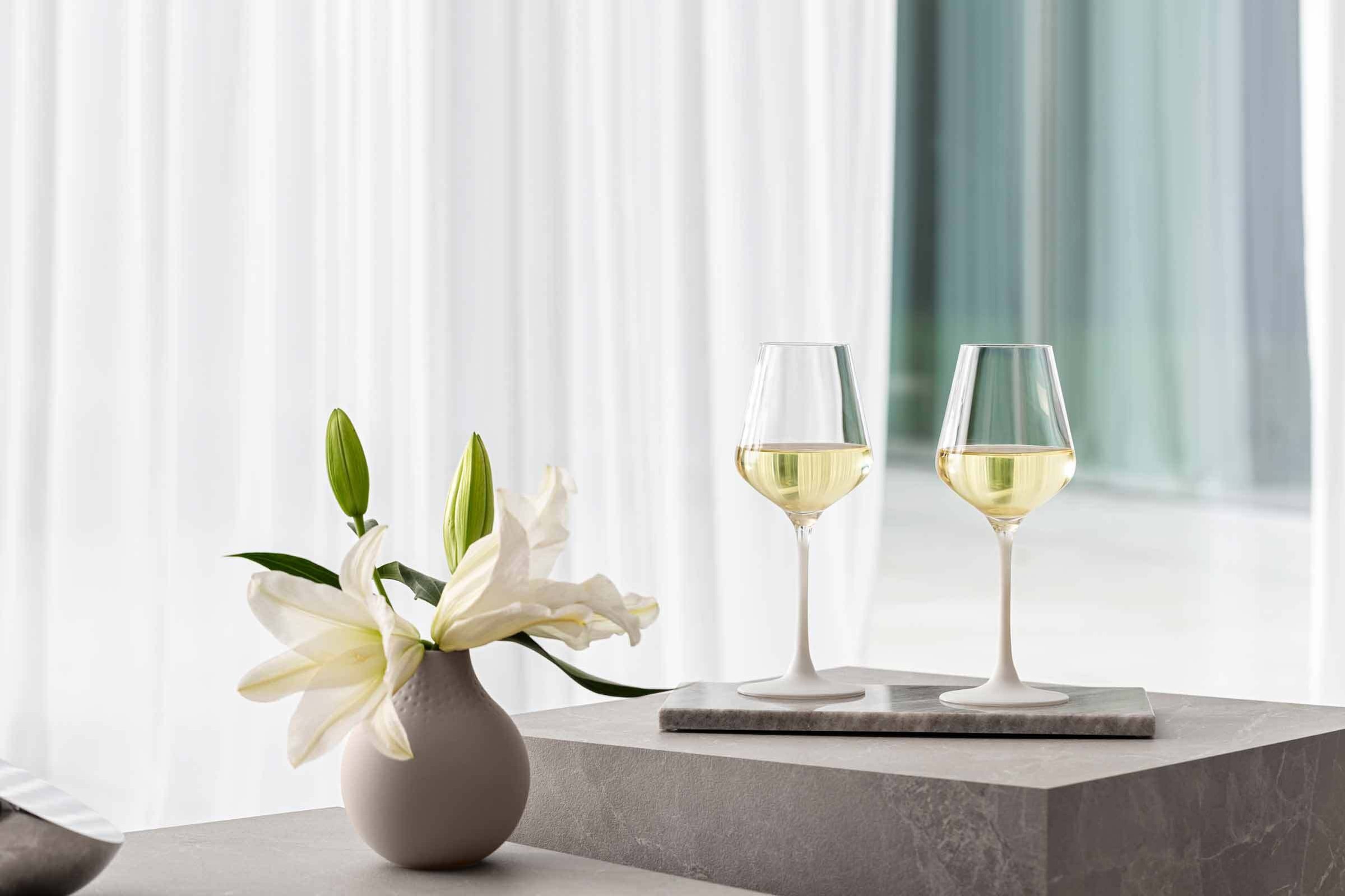Villeroy & Boch Weißweinglas »Weißweingläser Manufacture Rock 380 ml 4er Set weiß-transparent«