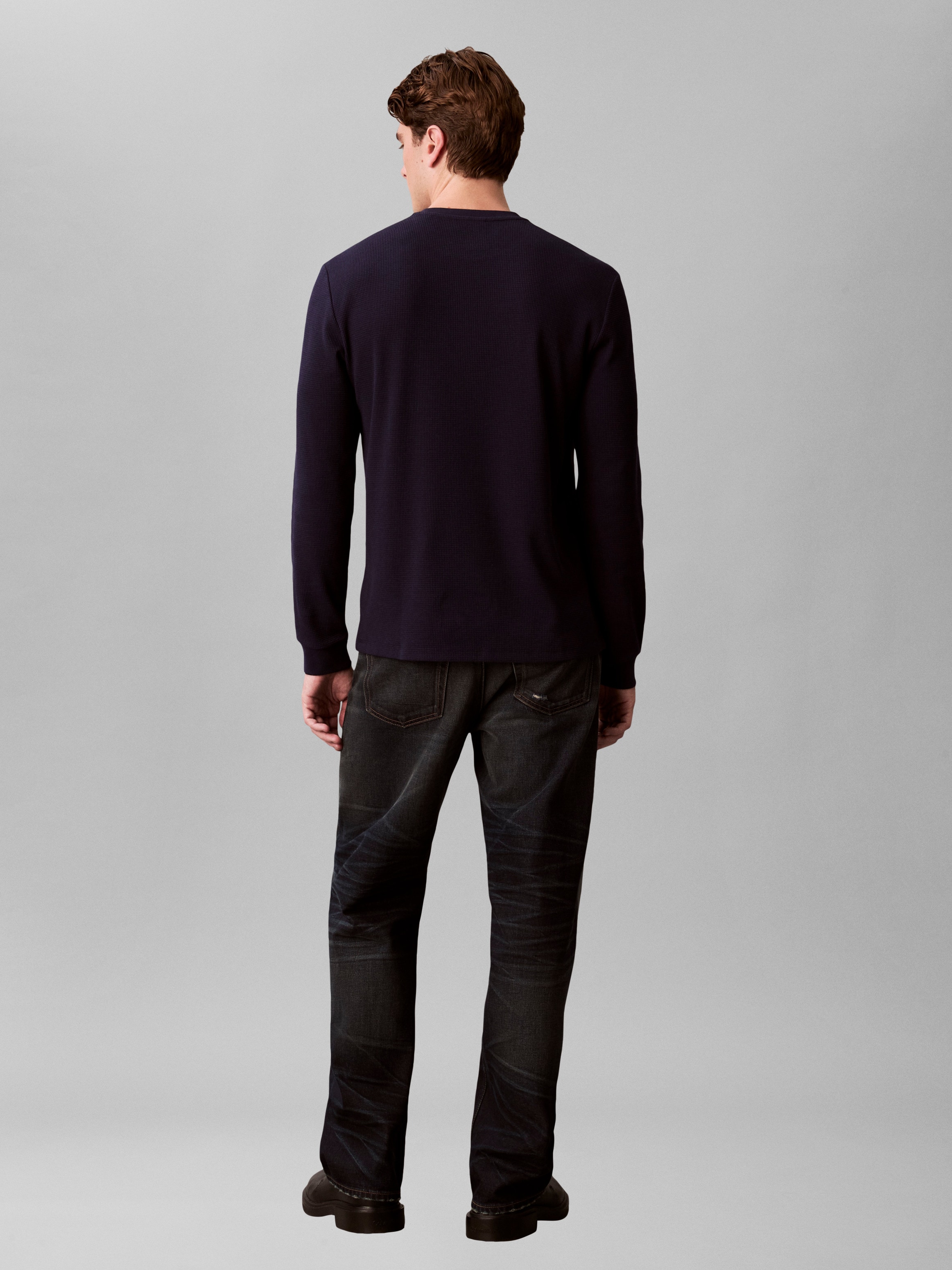 Calvin Klein Jeans Langarmshirt »LS WAFFLE BADGE CREWNK TEE« Mit Rundhalsausschnitt