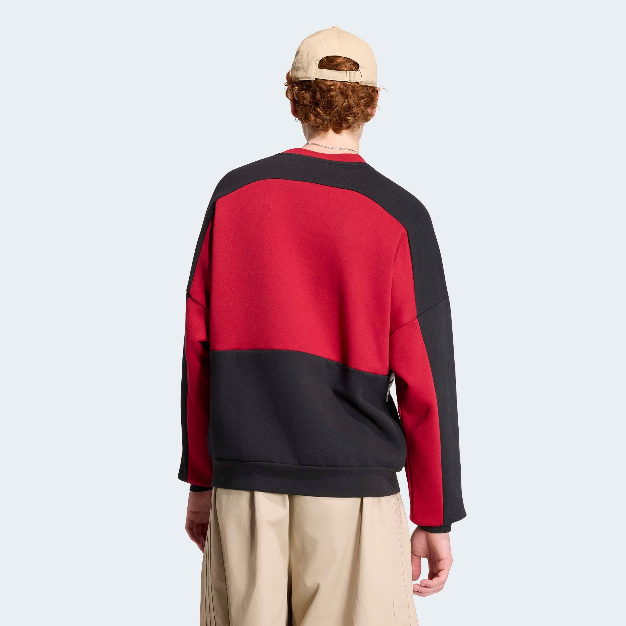 adidas Originals Sweatshirt »MUNICH 93 RUNDHALS«, mit angesetzten Bündchen an Ärmel- und Rumpfabschluss

