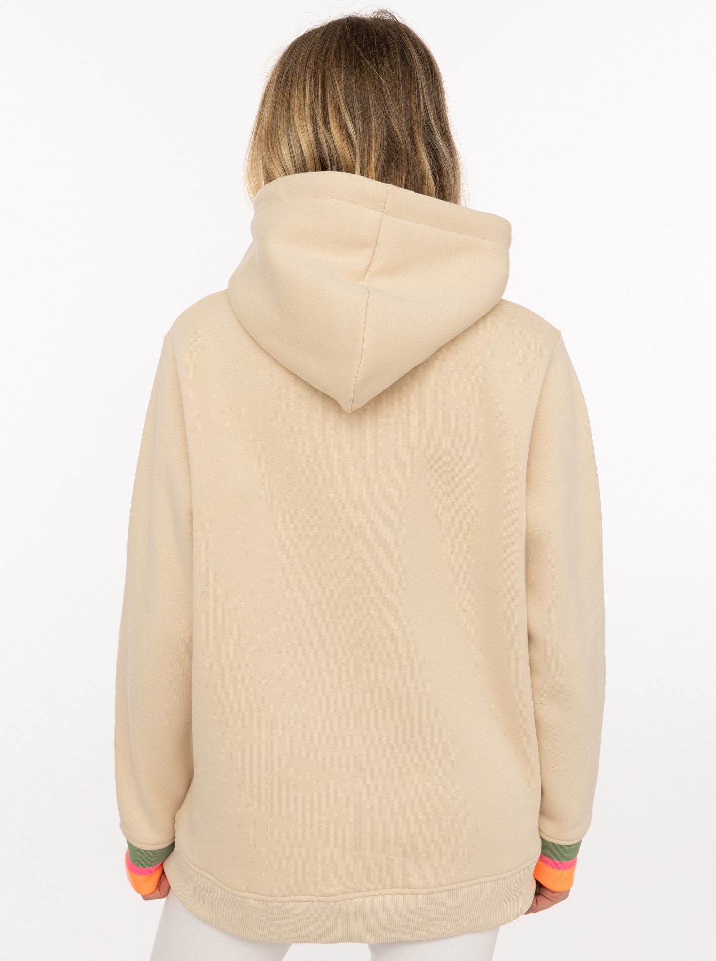 Zwillingsherz Hoodie »"Patches & Amore"«, farbenfrohe Stickereien, Kapuze und Fronttasche
