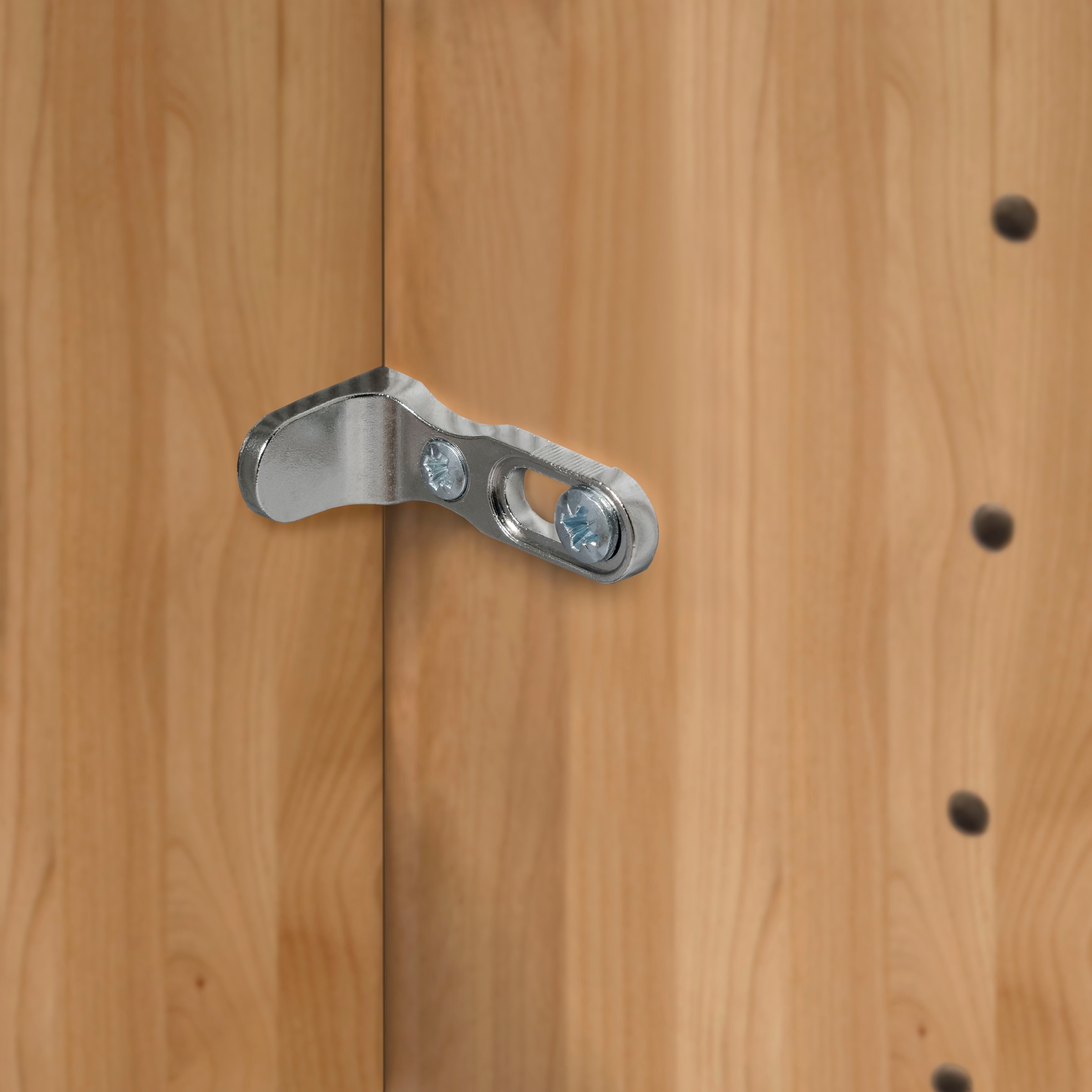 WIEMANN Kleiderschrank »Cardiff, Massivholztüren in Kombination mit Glas- oder Spiegeltüren« 4 Breiten, 2 Höhen 216/236cm auswählbar,  hochwertiges Design in langlebiger Qualität, viel Stauraum