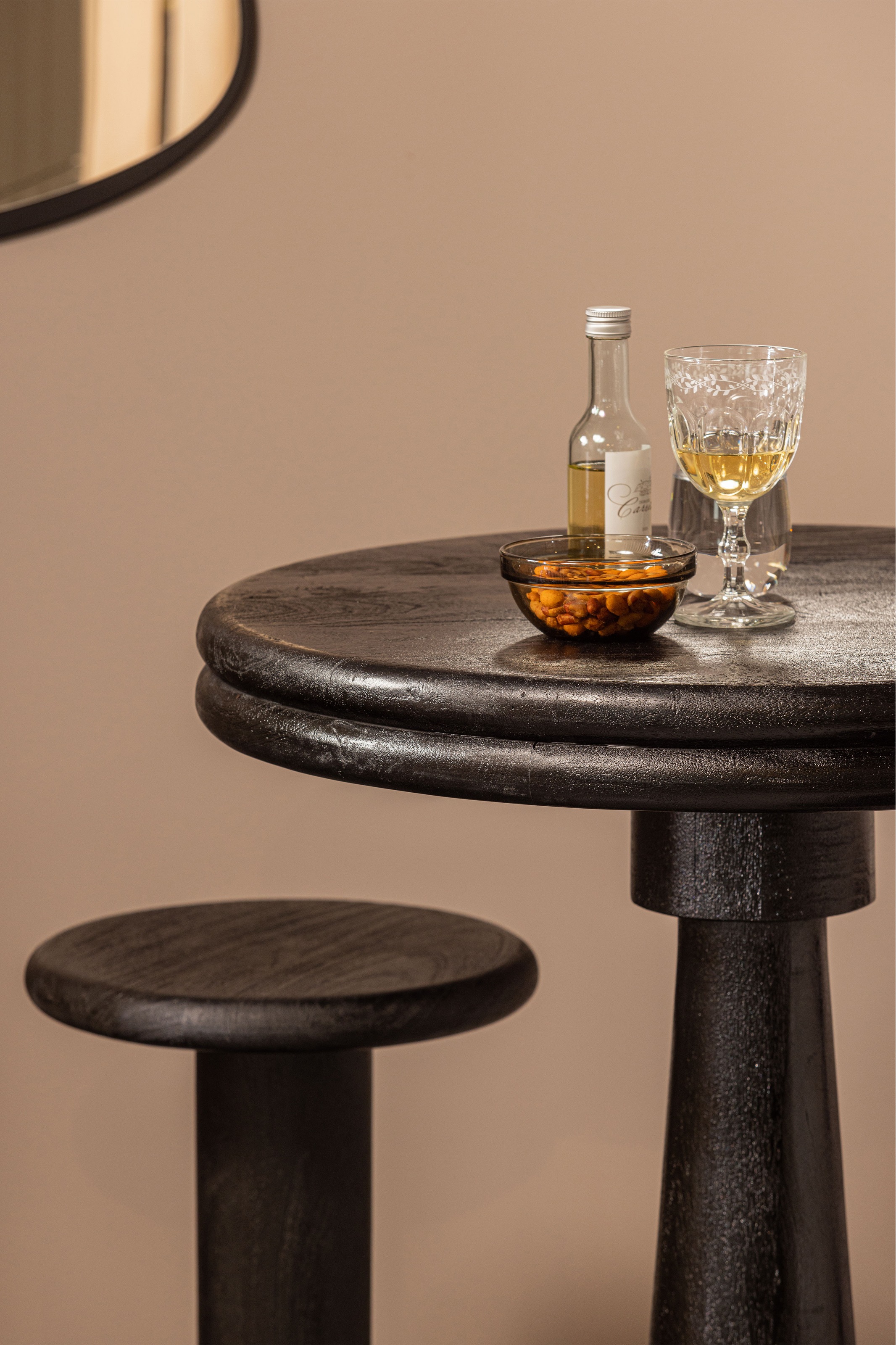 WOOOD Barhocker »Kolby«, aus Mangoholz, runde Form, H 74 cm x Ø 40 cm