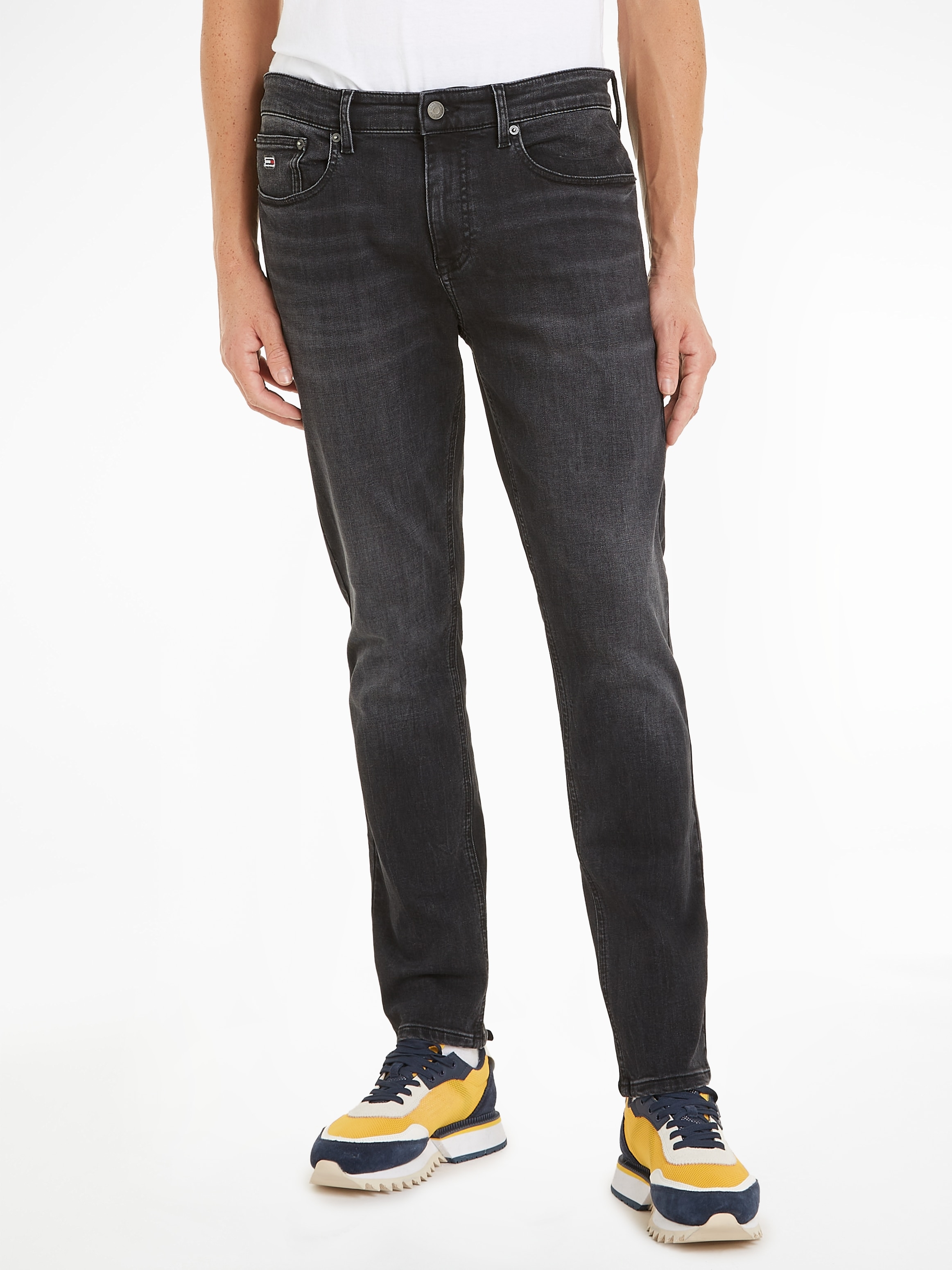 TOMMY JEANS Tapered-fit-Jeans »Austim Slim Tapered«, mit Logostickereien