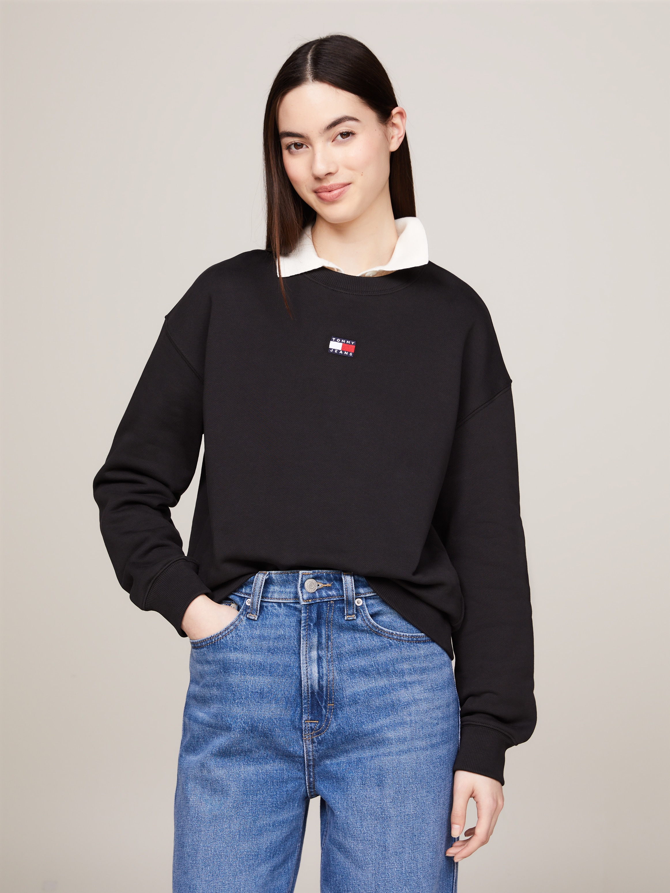 Tommy Jeans Sweatshirt »Sweatshirt TJW BXY BADGE«, mit Dropshoulder-Design und Frontlogo
