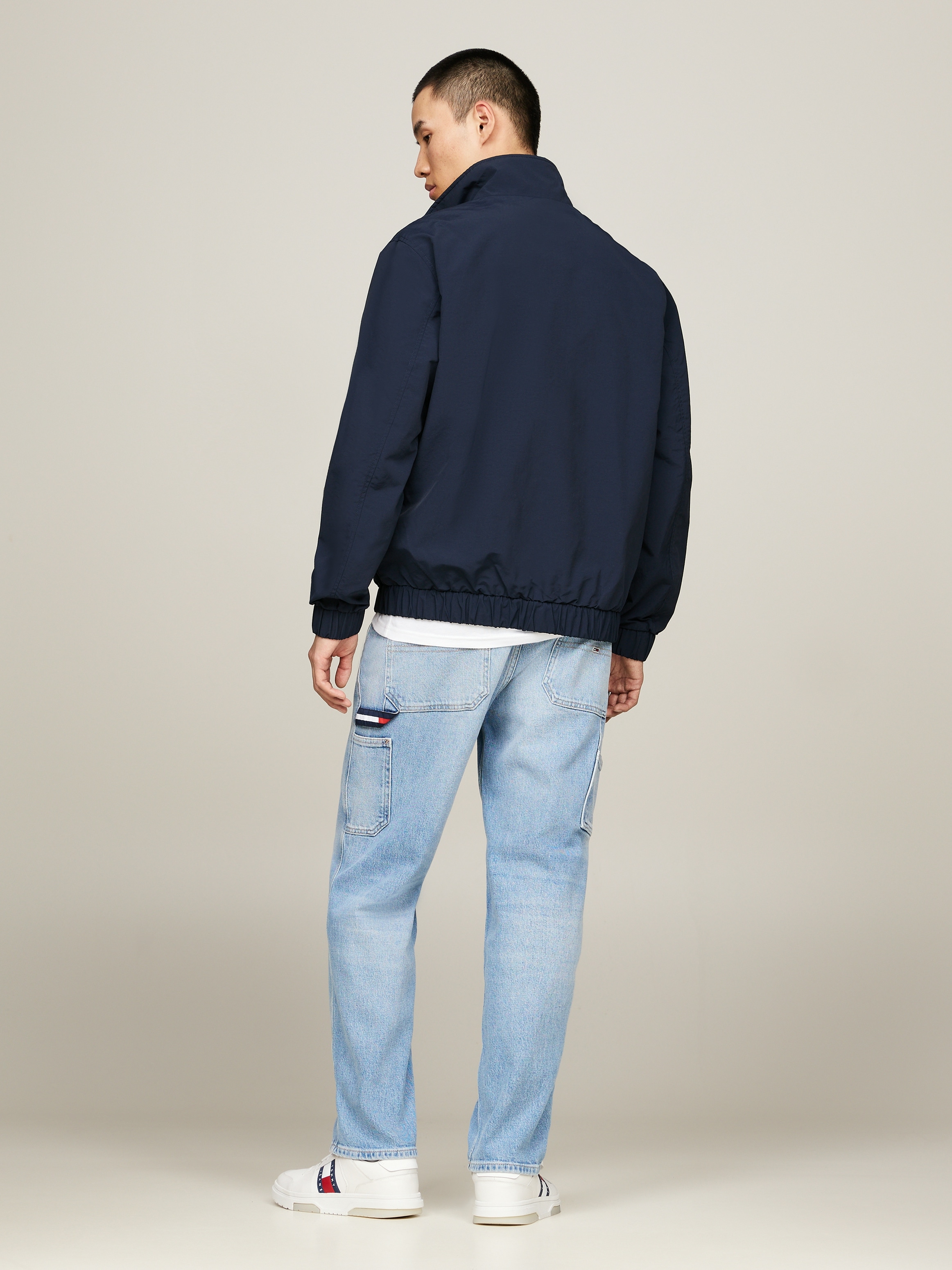 Tommy Jeans Kurzjacke »TJM ESSENTIAL JACKET EXT«, Bomberjacke mit Stehkragen