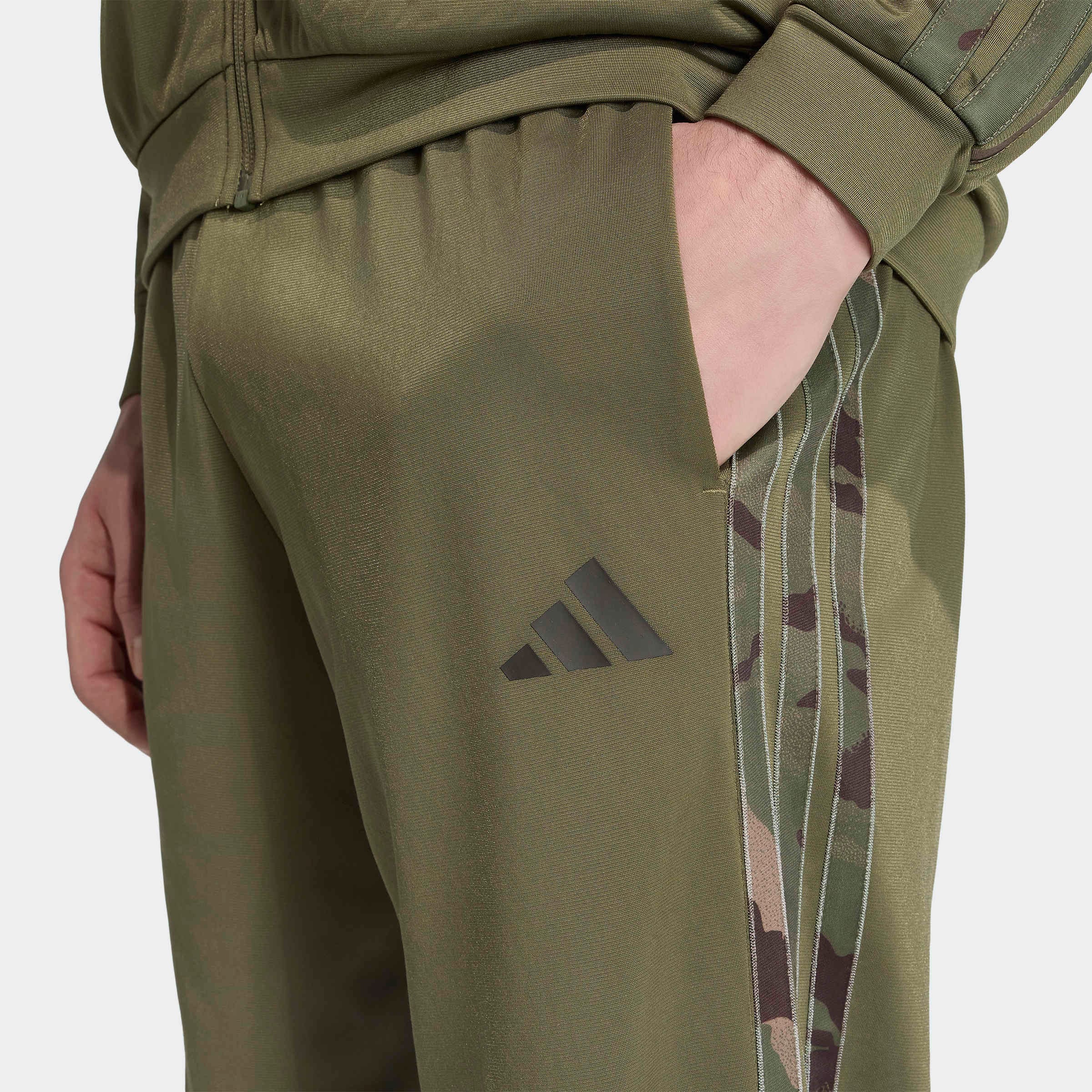 adidas Sportswear Sporthose »3-STREIFEN CAMOUFLAGE, REGULÄR GESCHNITTEN«