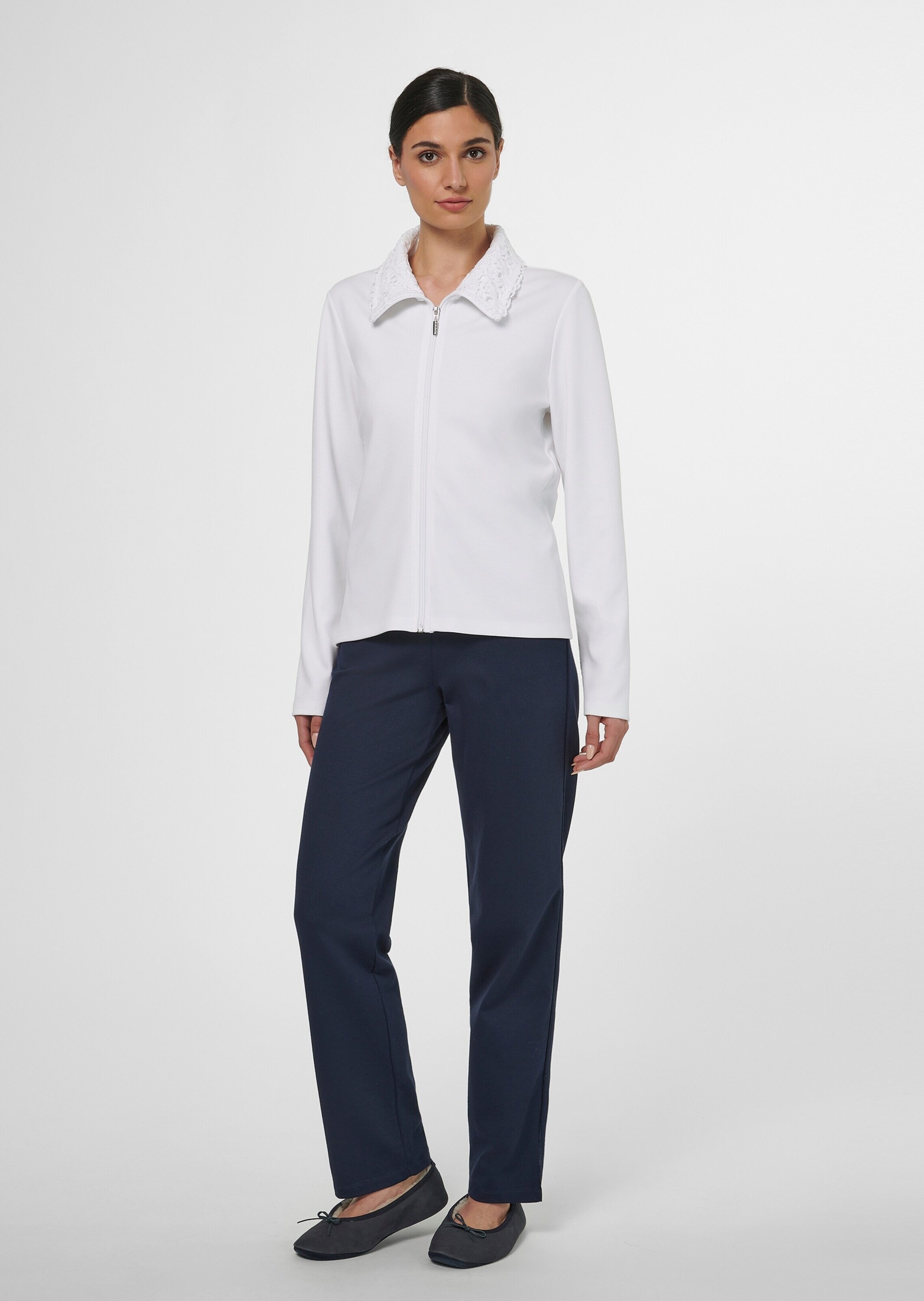 MADELEINE Outdoorjacke »Jacke Loungejacke mit Spitzenkragen«