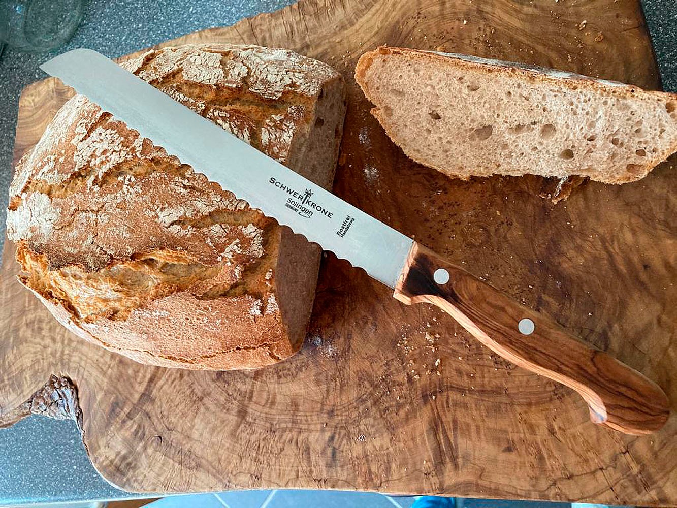 Olivenholz-erleben Brotmesser »mit Edelstahlklinge und Olivenholzgriff«, (1 tlg.), Wellenschliff, rostfreie Edelstahlklinge, Olivenholzgriff