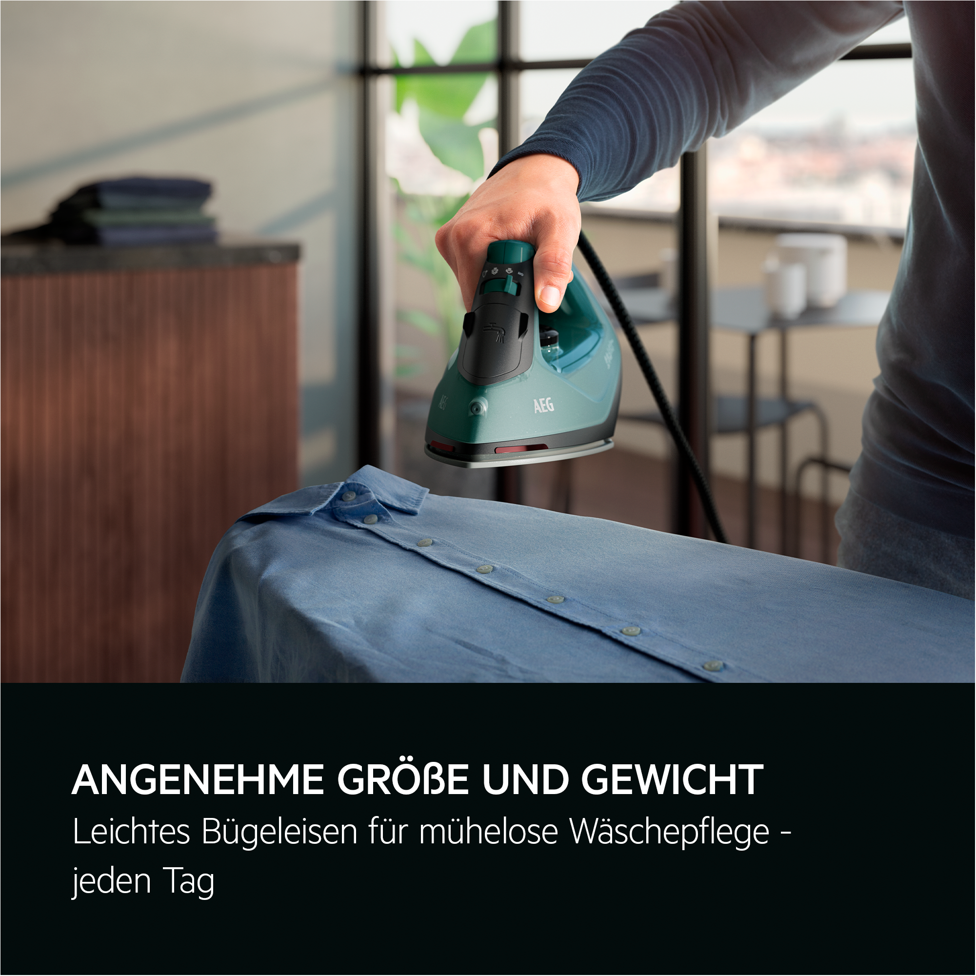 AEG Dampfbügeleisen »SI5-2-6OG Gentle 5000«, 2400 W, Anti-Kalk-System, Restwärmeanzeige, 110 g Dampfstoss