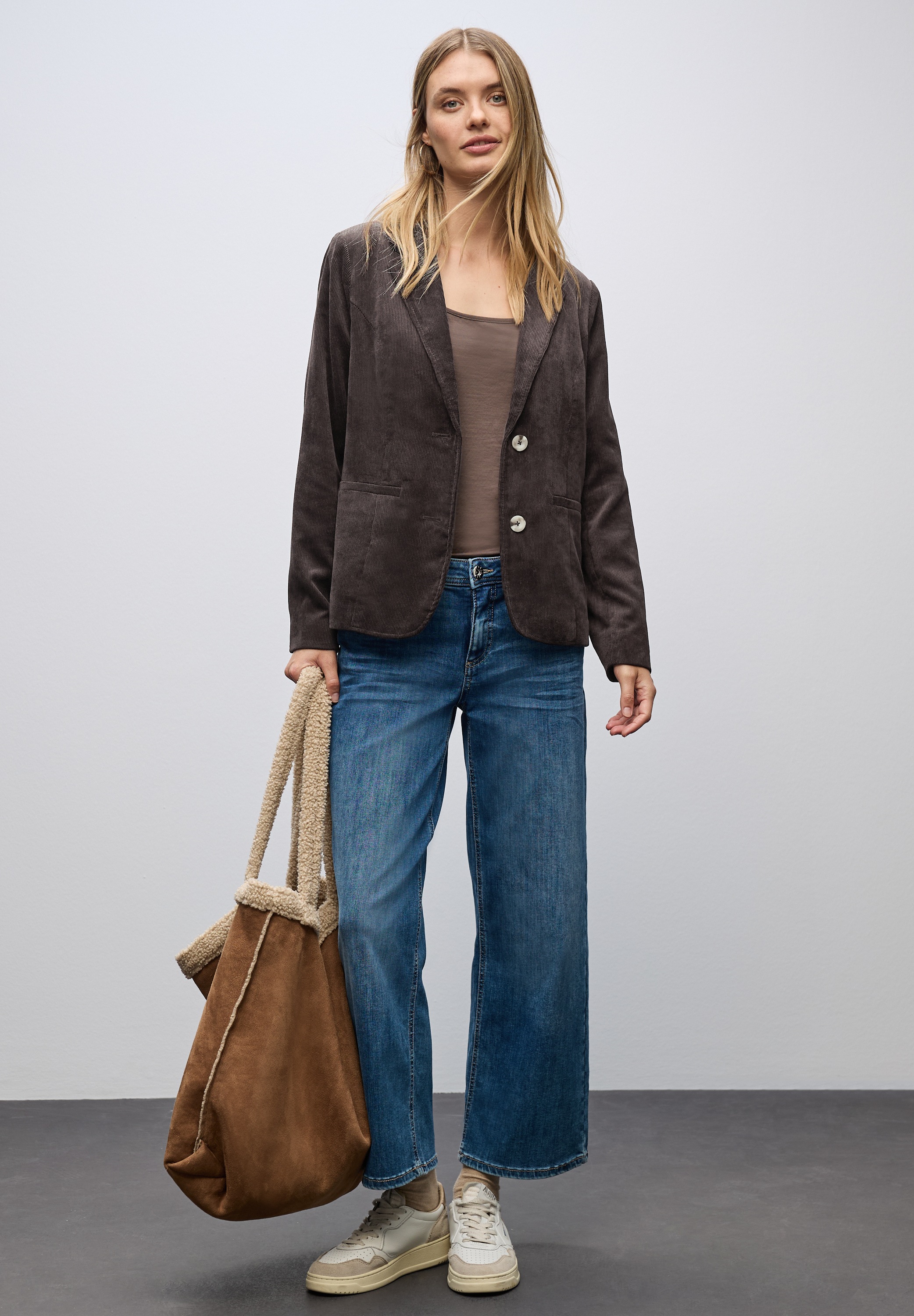 STREET ONE Kurzblazer, mit Reverskragen und aus Cord