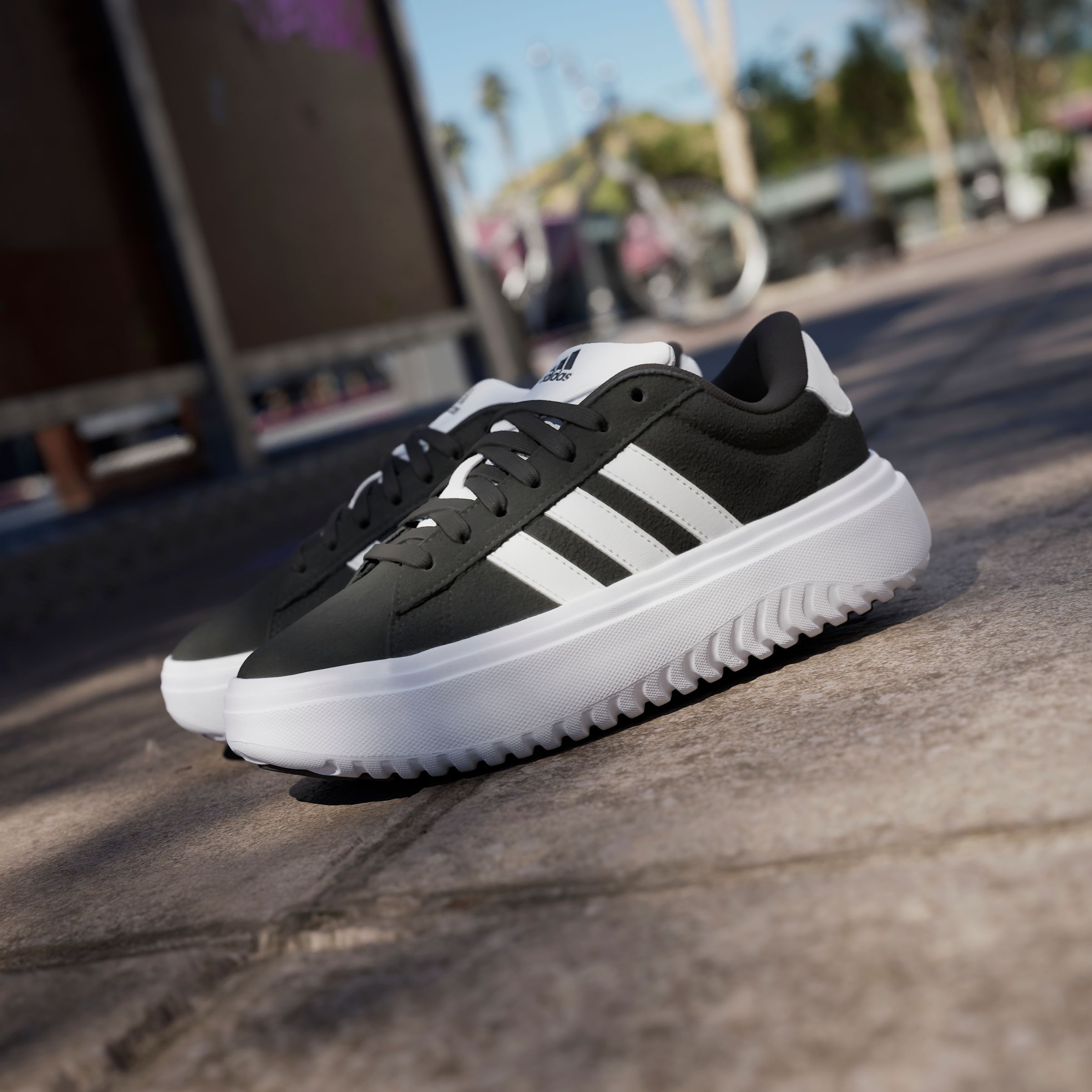 adidas Sportswear Sneaker »GRAND COURT PLATFORM«, Design auf den Spuren des adidas Superstar