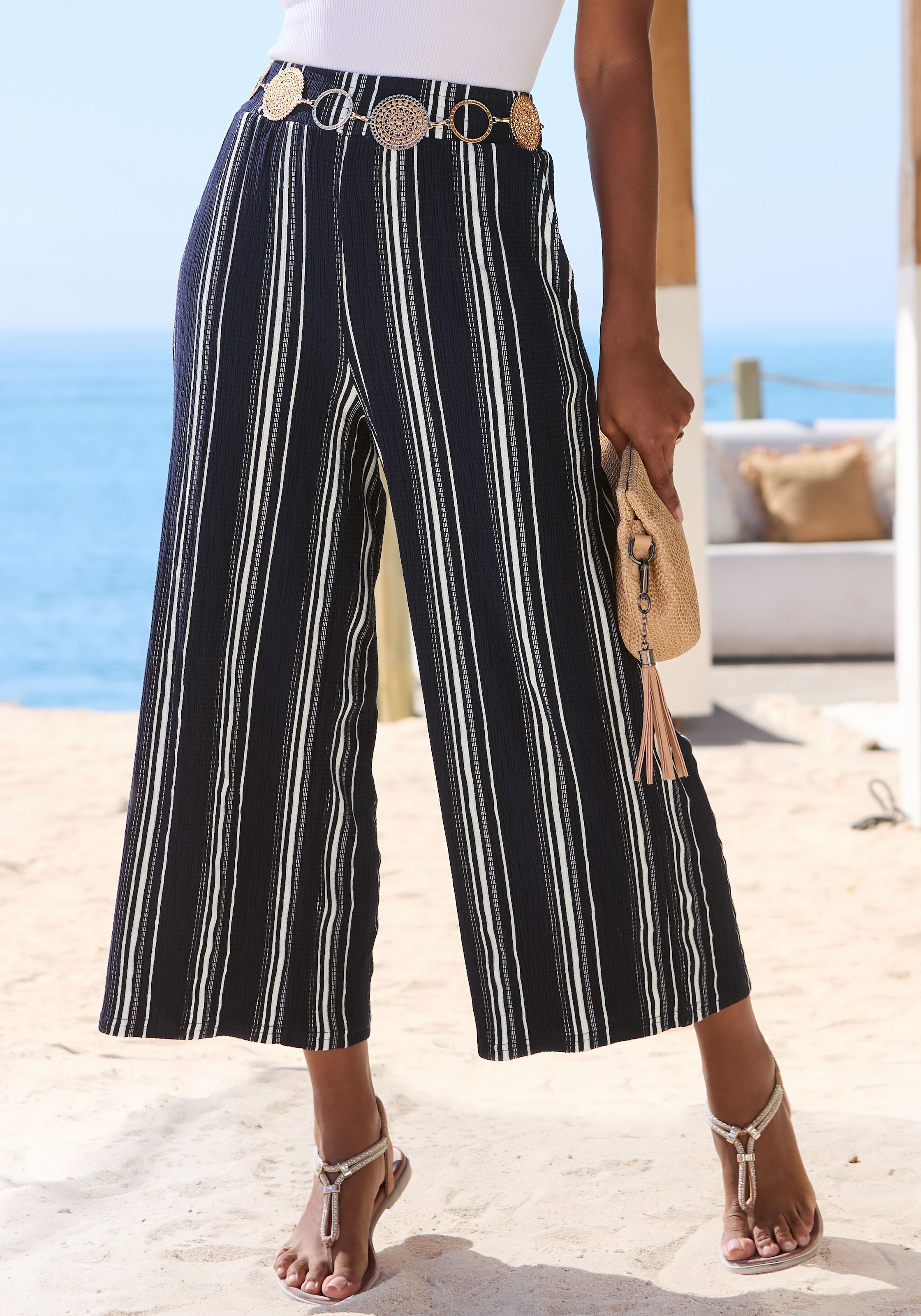 LASCANA 7/8-Hose »mit locker-luftigem Bein«  aus strukturierter Ware, sommerliche Schlupfhose, Strandhose