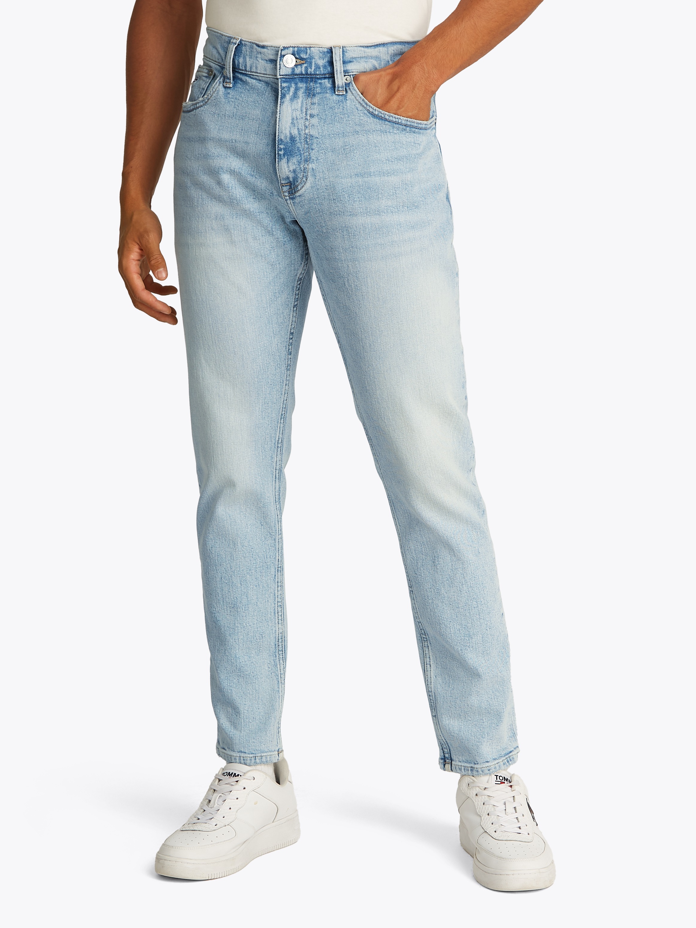 Tommy Jeans Slim-fit-Jeans »Austin Slim Tapered«, zum Knöchel hin schmaler werdende Jeans mit mittlerer Leibhöhe