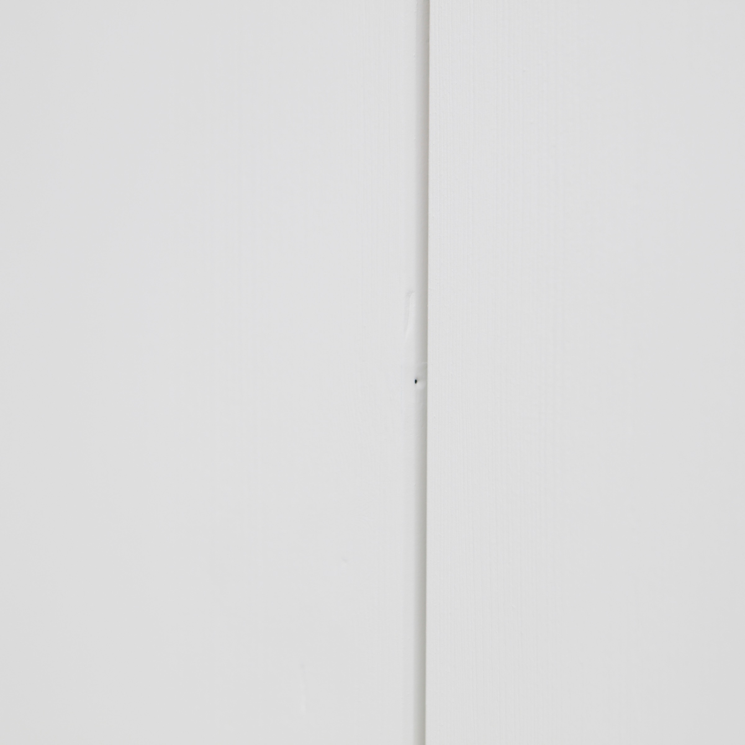 WOOOD Garderobenschrank »Ties FSC®-Kiefernholz gebürstet mit Ledergriffen, H202 x B111 x T55 cm« V-Nuten-Türen, Tragkraft 10 kg pro Einlegeboden, Melamininterieur