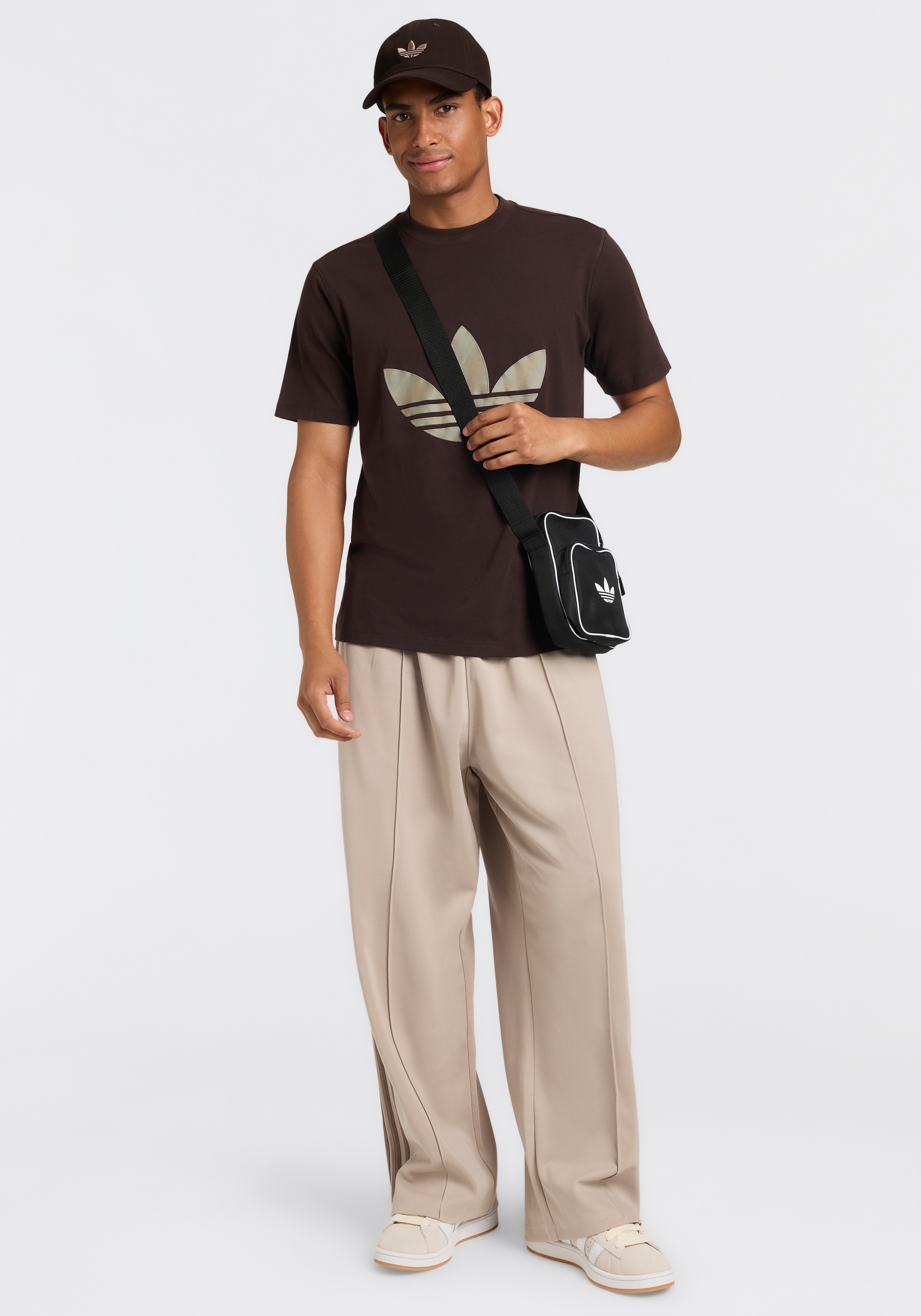 adidas Originals Sporthose »OS TP«  mit normal-weiter Passform, lange Hose, aus Baumwolle und Polyester