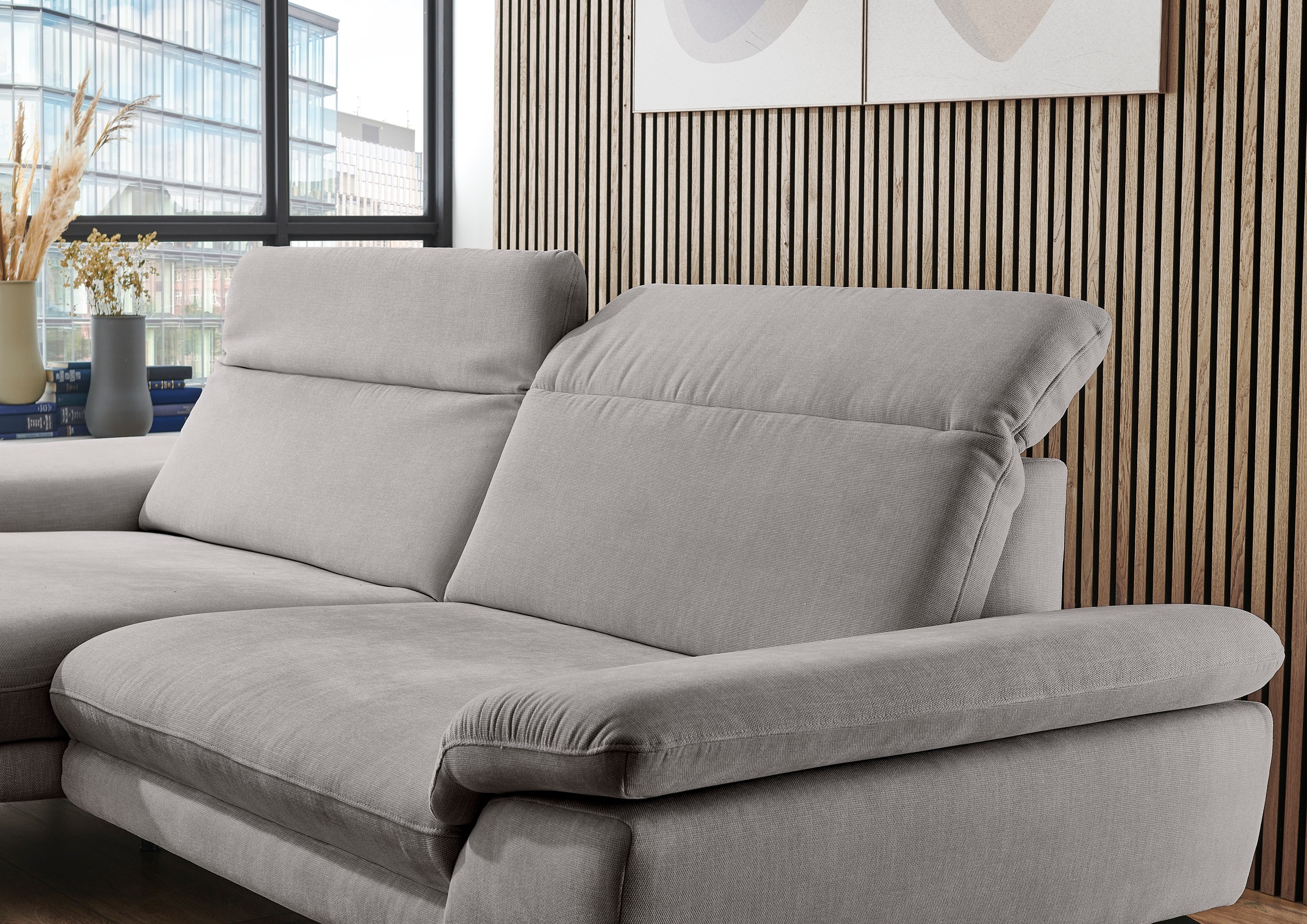 Die PlanBar Ecksofa »MP-IN22025 L-Form«, mit Kopfteilverstellung, wahlweise mit motorischem Canape