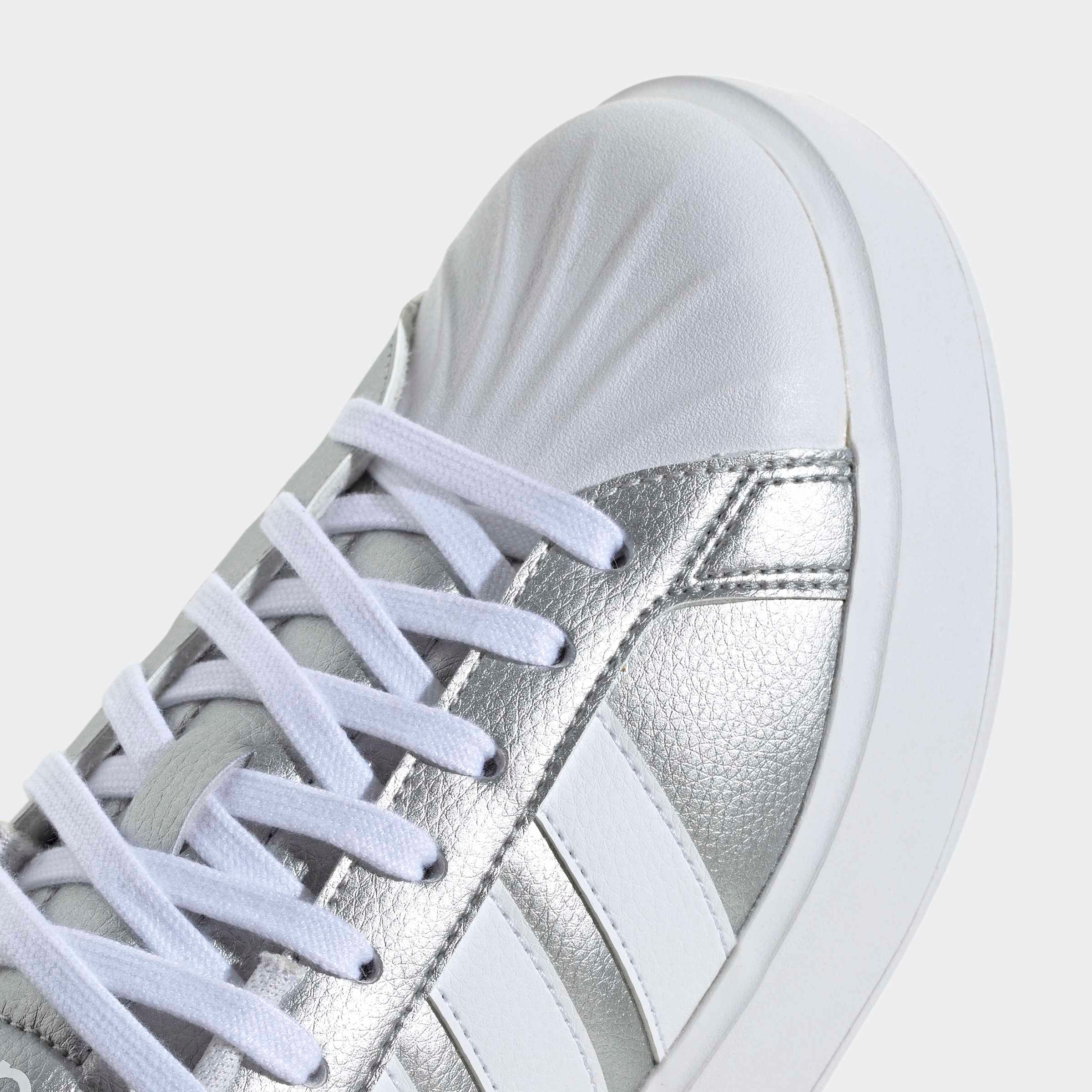 adidas Sportswear Plateausneaker »STREETTALK BOLD«  inspiriert vom Design des adidas Superstar