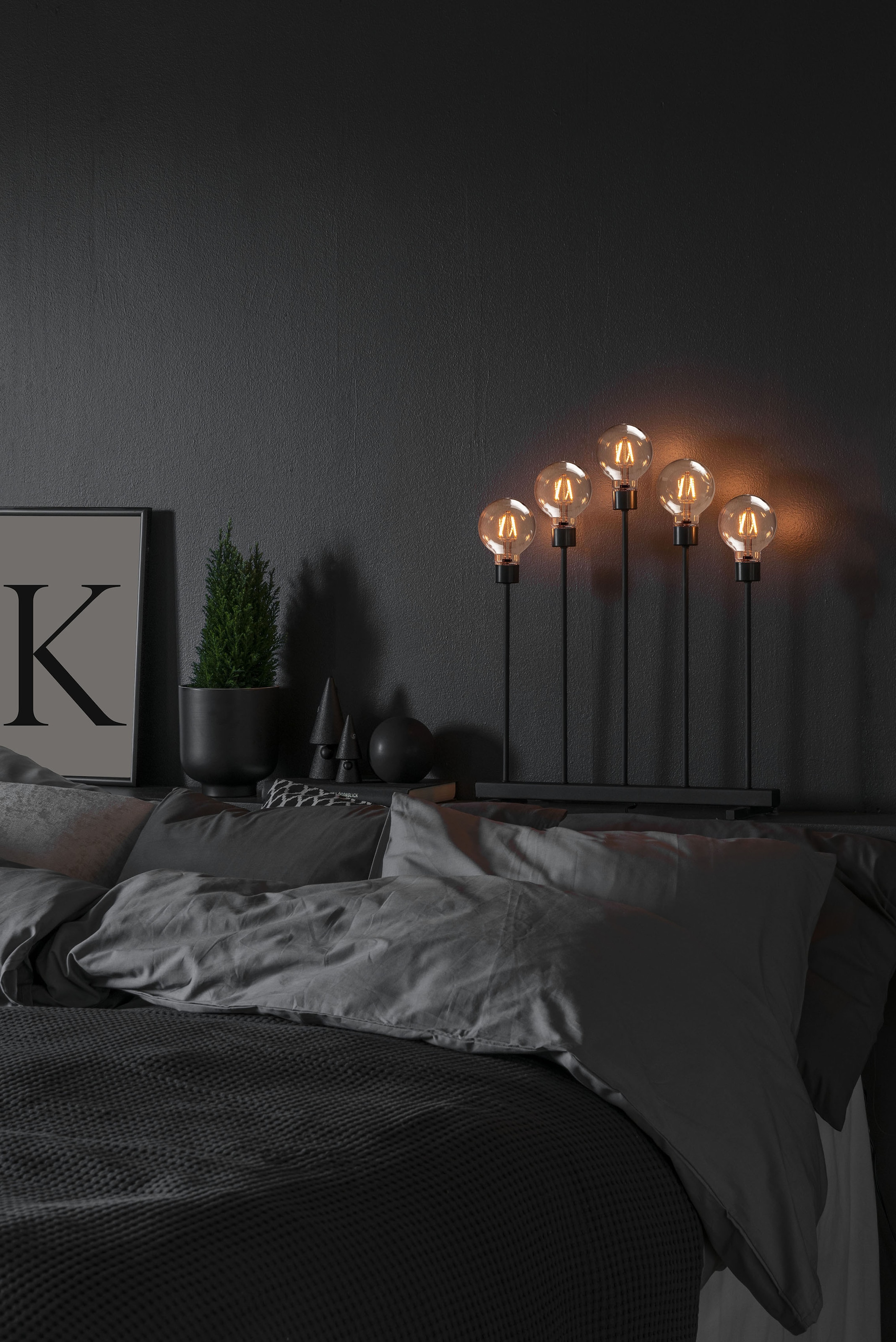 KONSTSMIDE LED Fensterleuchter »Weihnachtsdeko«, 5 flammig, Leuchtmittel LED-Modul | LED fest integriert, LED Metallleuchter, schwarz, 5 runde Globes, 10 bernsteinfb. Dioden