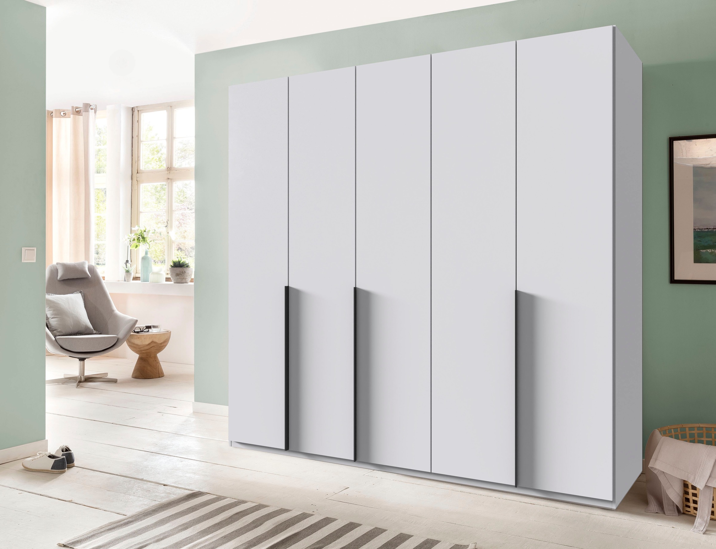 Wimex Kleiderschrank »Mugano, in 5 Breiten und 2 Höhen, Made in Germany«, (in Basic oder Premium Ausstattung mit 2 weiteren Einlegeböden), mit langen Griffstangen aus Metall, wahlweise mit oder ohne Spiegel