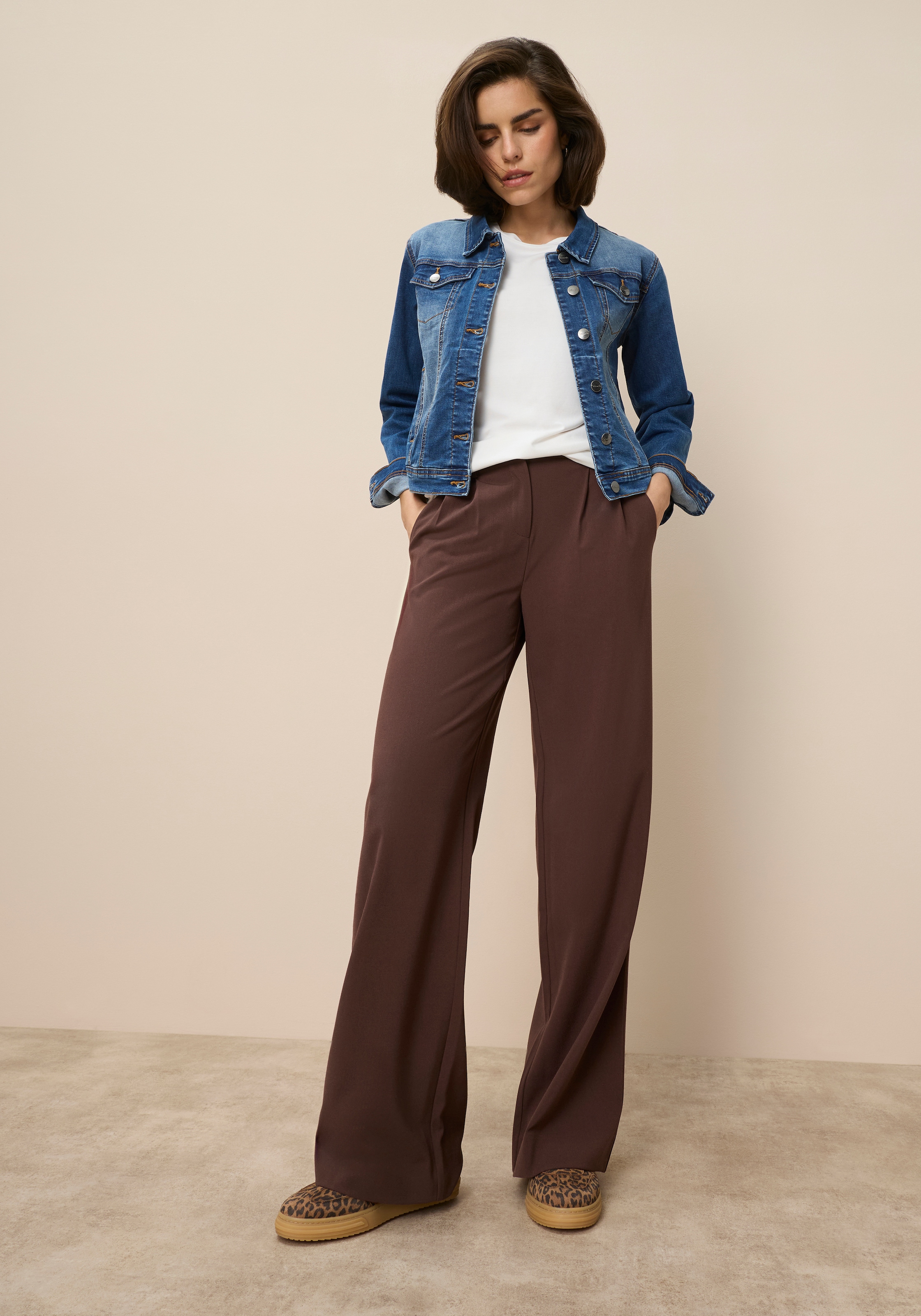 Tamaris Jeansjacke aus elastischem Denim-Material, mit Brusttaschen und Eingrifftaschen