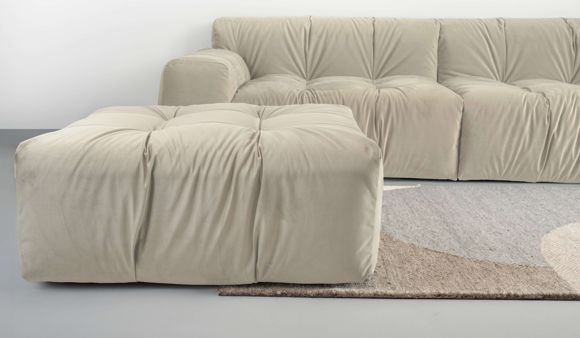 INOSIGN Polsterhocker »Calmara, weicher Lounge-Sitzkomfort«, bodentief, Samt oder Chenille, mit Knopfsteppung