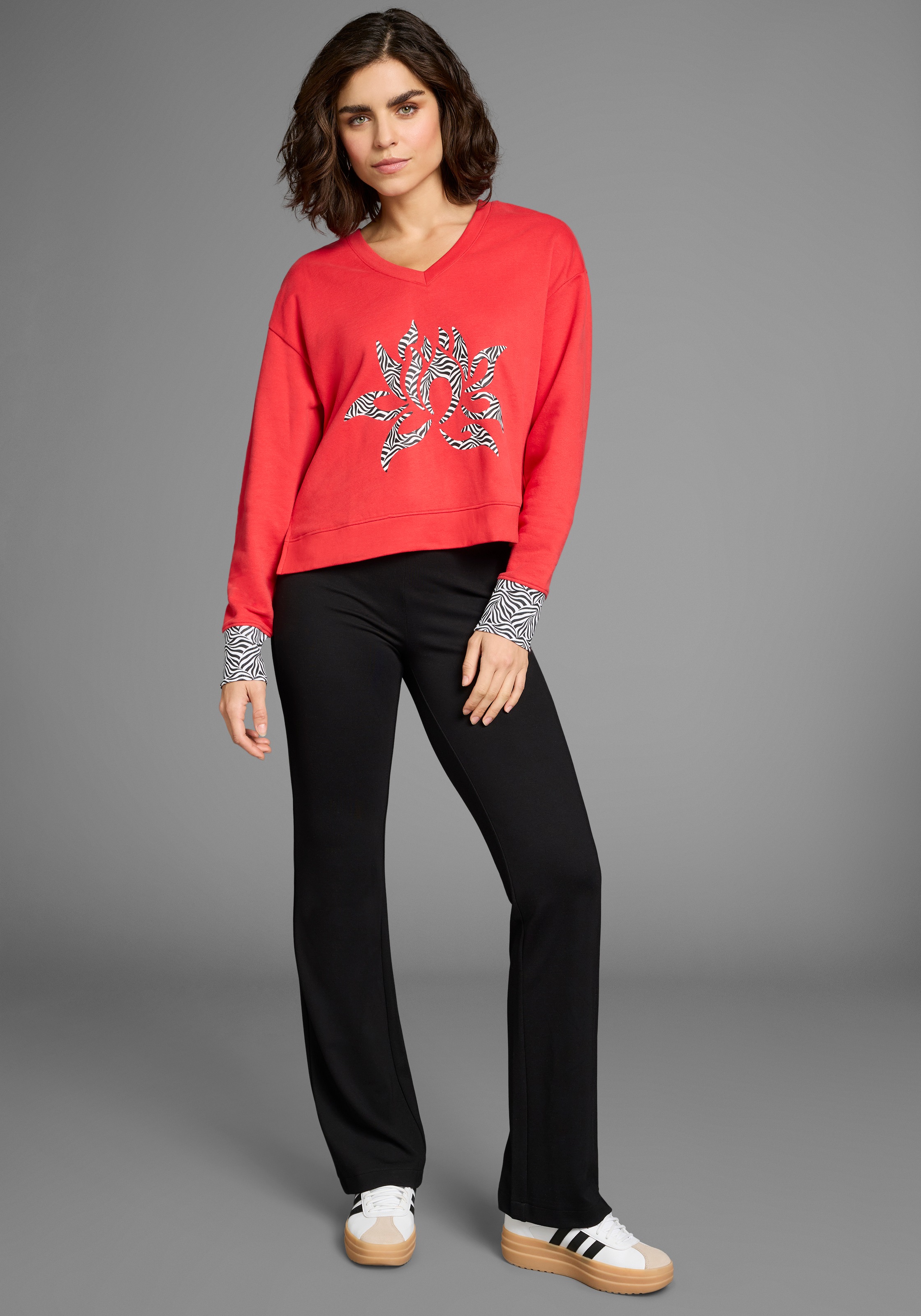 Laura Scott Sweater , mit V-Ausschnitt, langärmlig, hüftlange Schnittform
