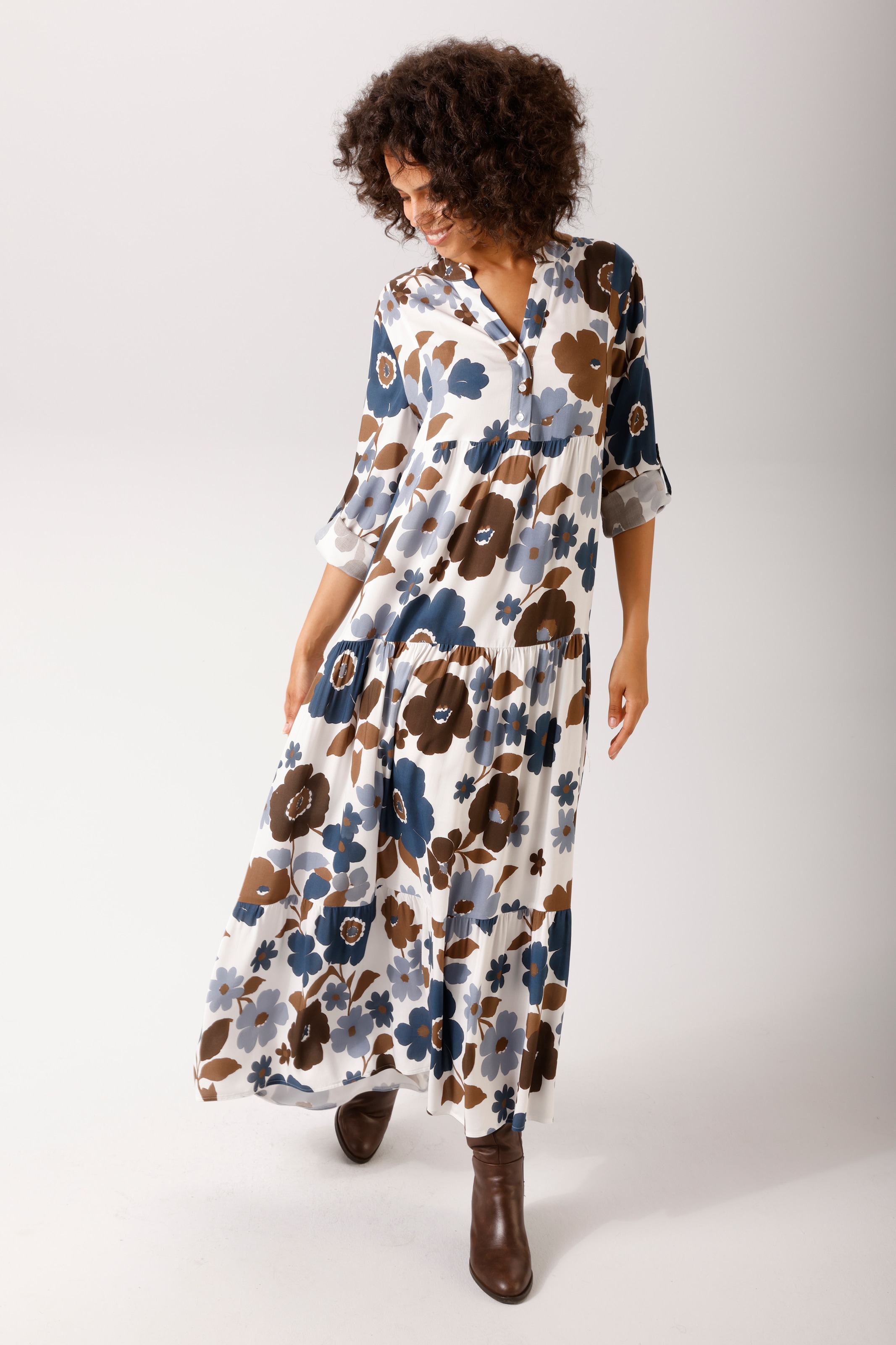 Aniston CASUAL Maxikleid mit großflächigen, grafischen Blumendruck - NEUE KOLLEKTION