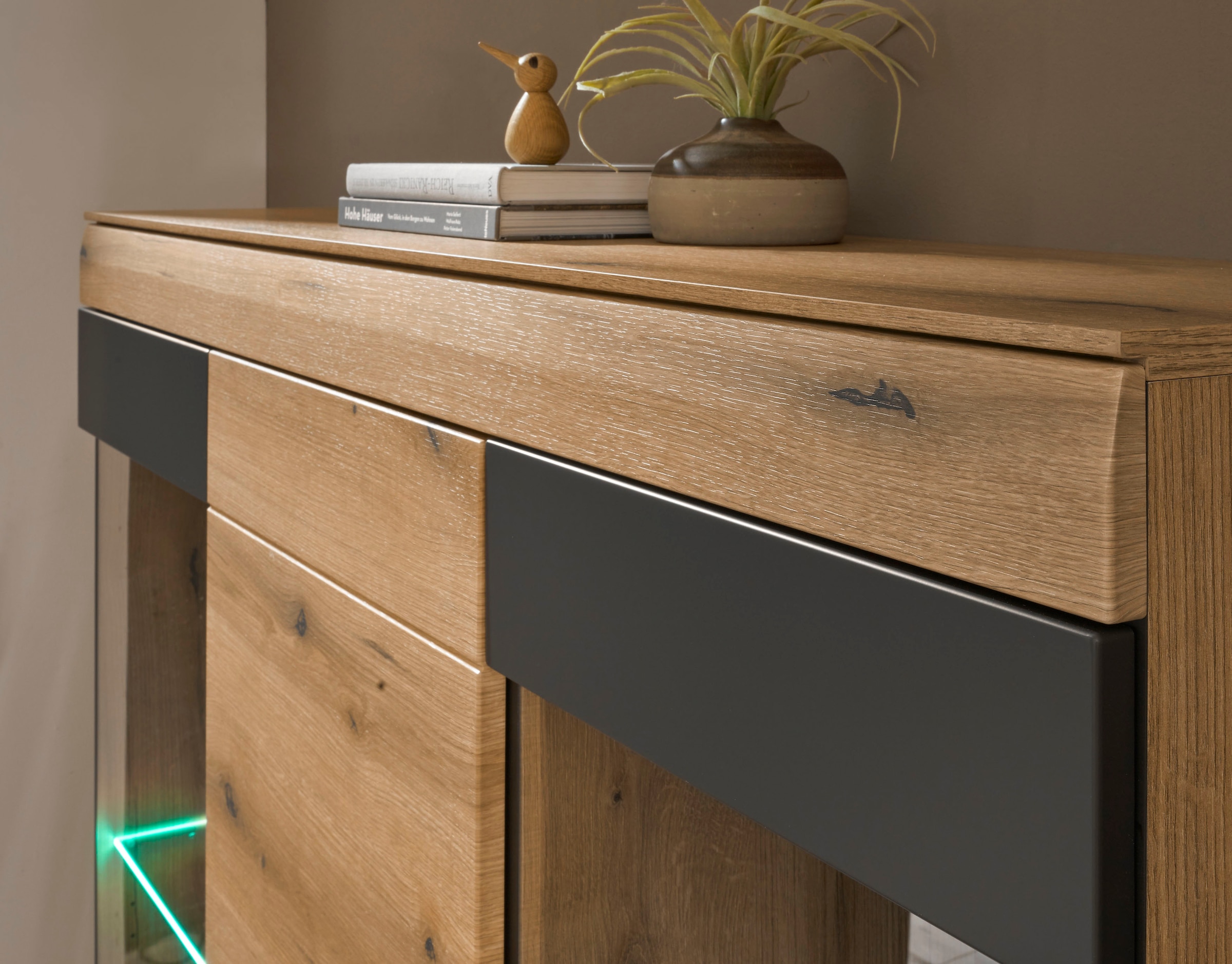 Home affaire Highboard »Soleto, moderner Schrank, Vitrine in Eiche Evoke« zeitlos, schwarze Griffe aus Metall, ausreichend Stauraum