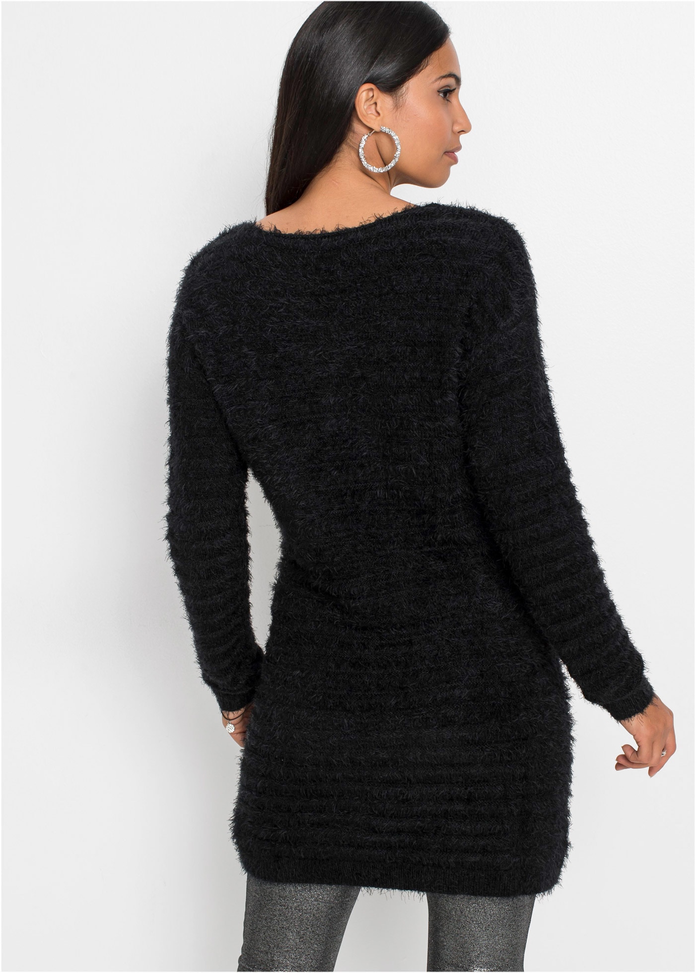 bonprix Longpullover »Flauschiger Long-Pullover« aus flauschigem Material, bequeme Passform, femininer Stil