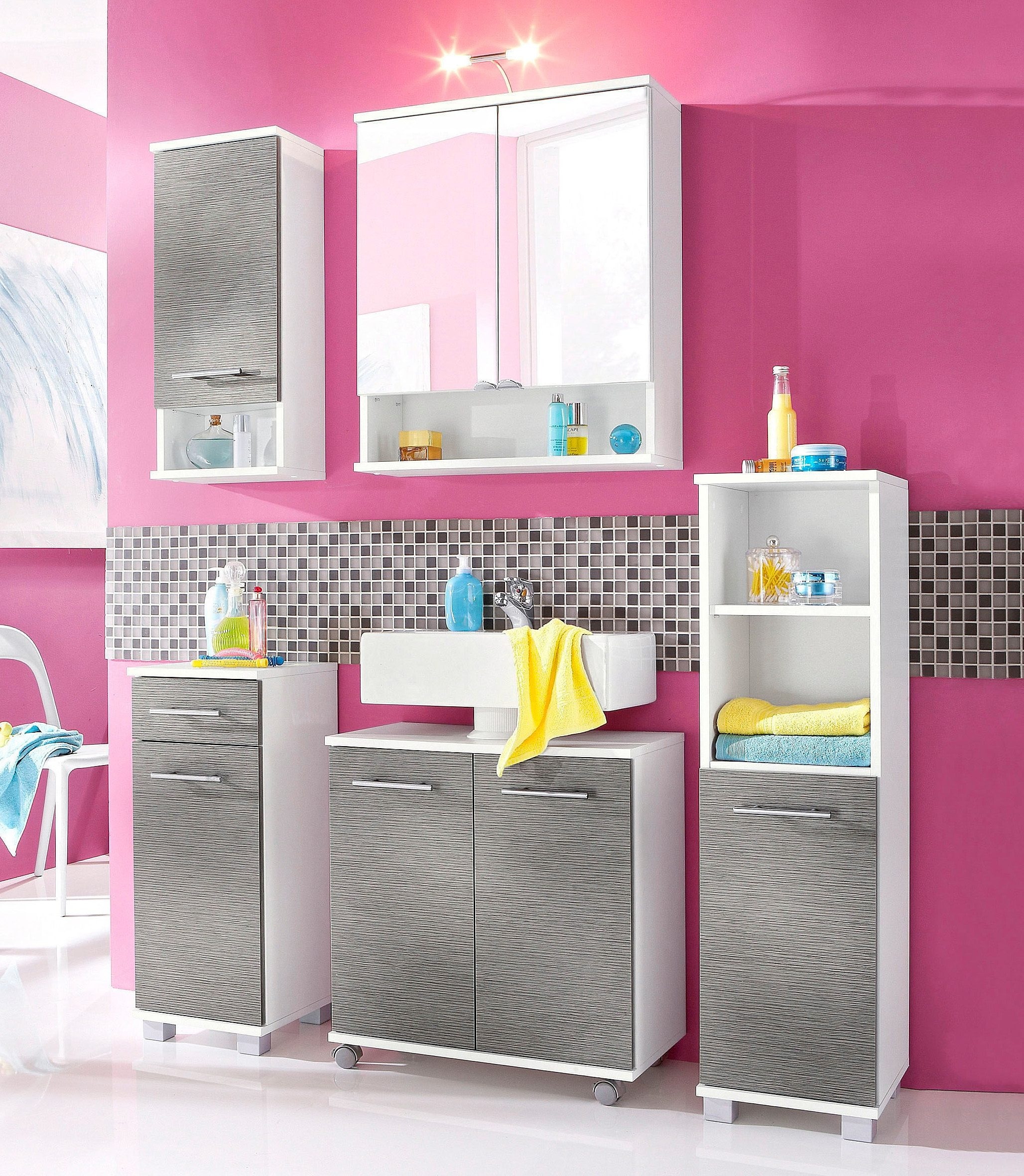 welltime Seitenschrank »Emmi, Breite 30 cm«, Wechselbarer Türanschlag, Metallbeschläge