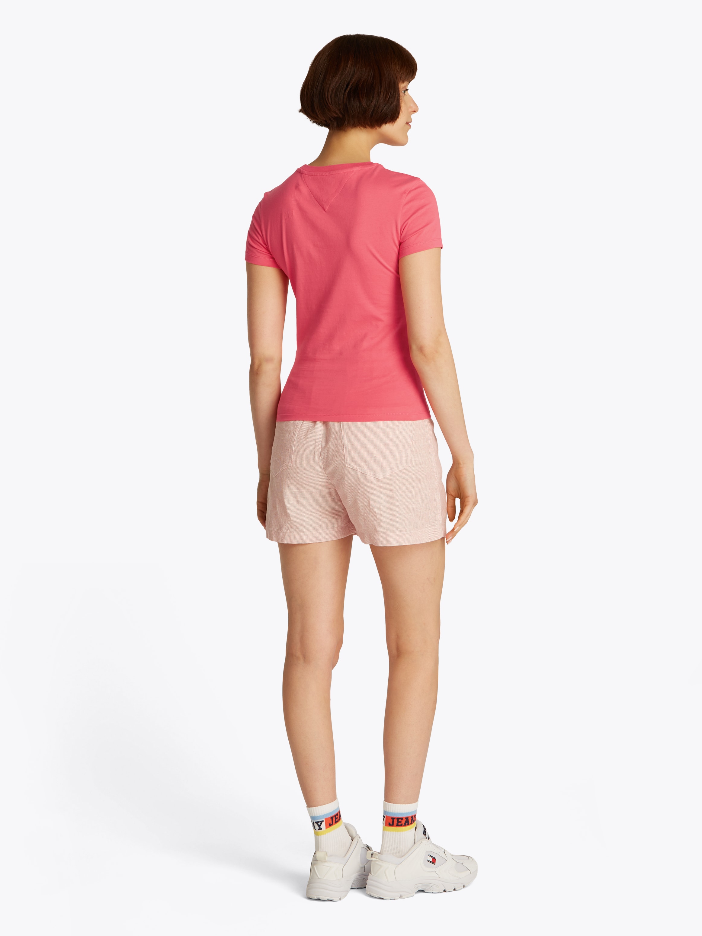 Tommy Jeans T-Shirt, mit Logodruck auf der Brust