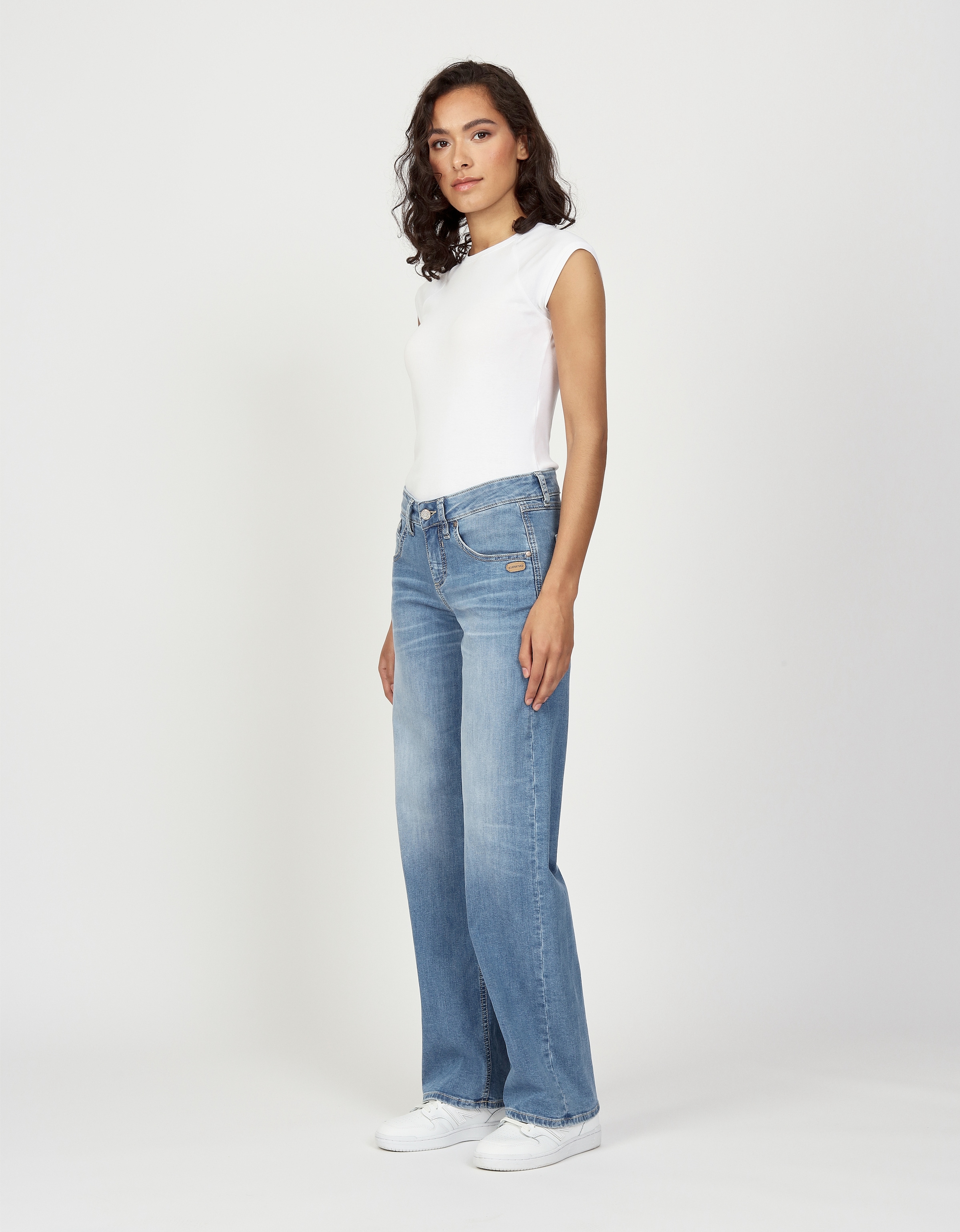 GANG Straight-Jeans »94RIVER«, mit zusätzlicher kleiner Gesäßtasche