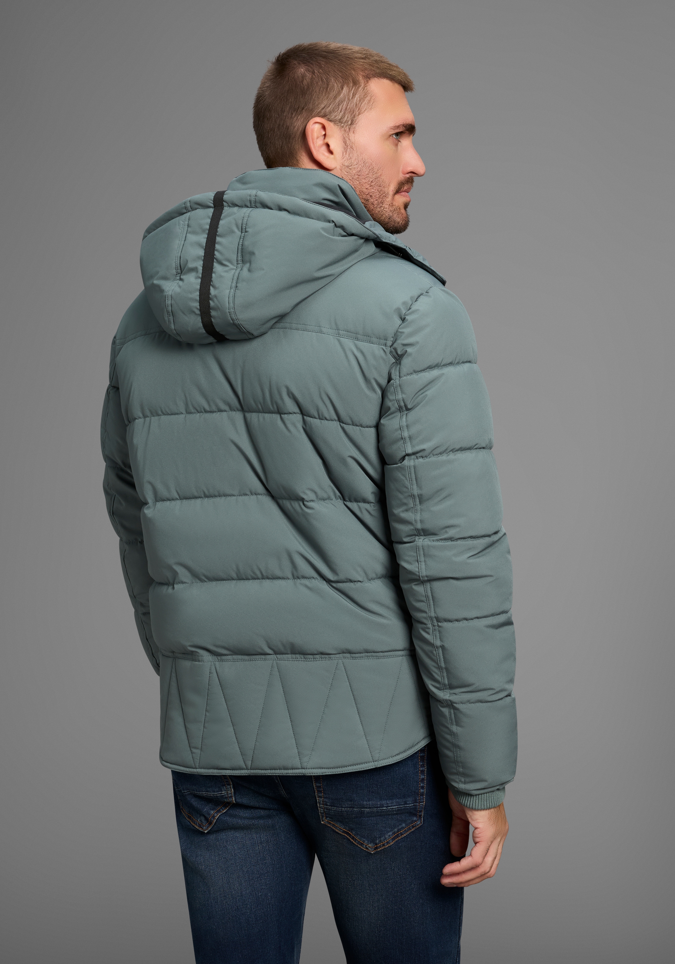 Bruno Banani Steppjacke, mit Kapuze, Winterjacke mit Fellimitat und abnehmbarer Kapuze