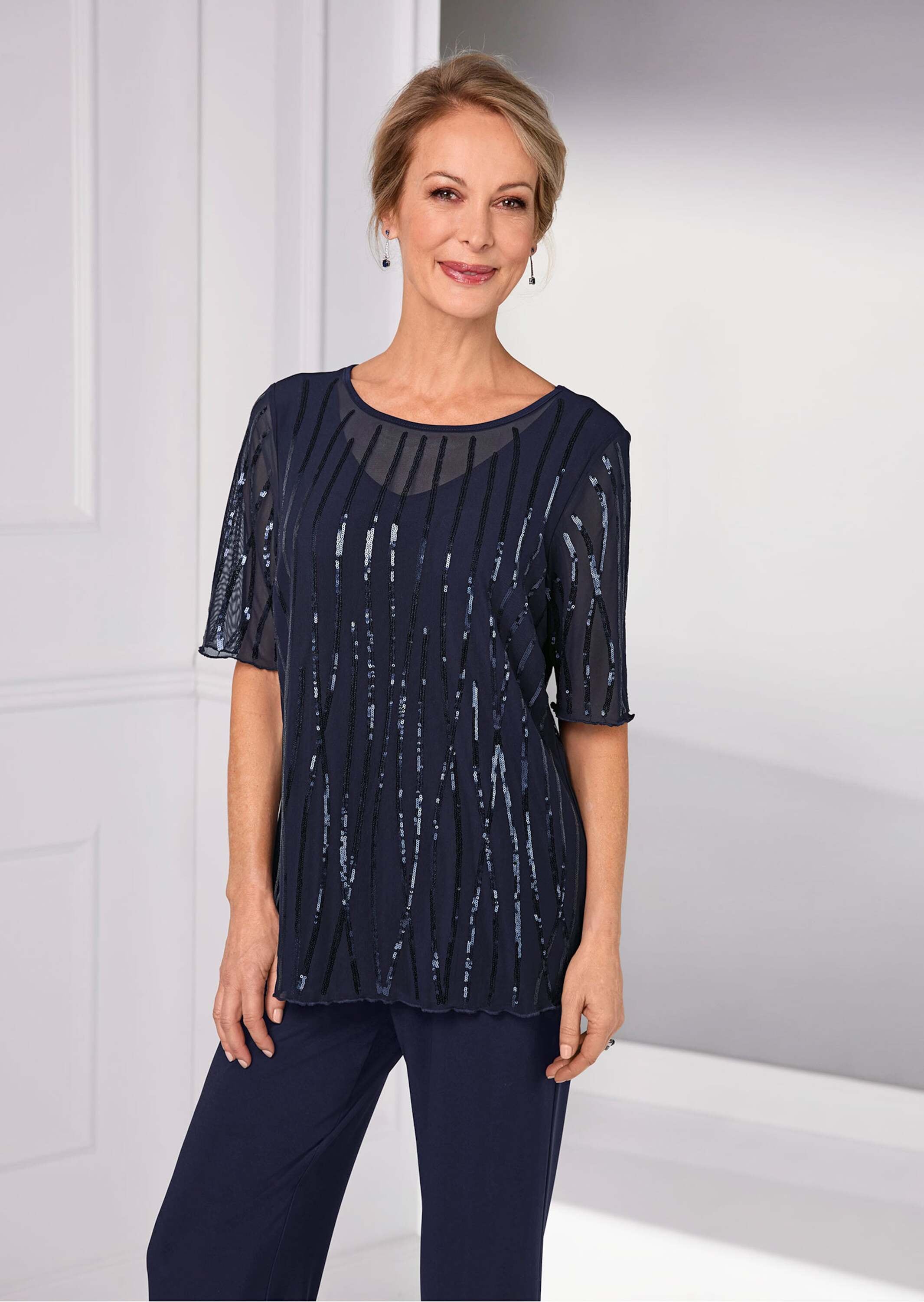 GOLDNER Langarm-Poloshirt »Mit funkelnden Pailletten besetztes Mesh-Shirt«