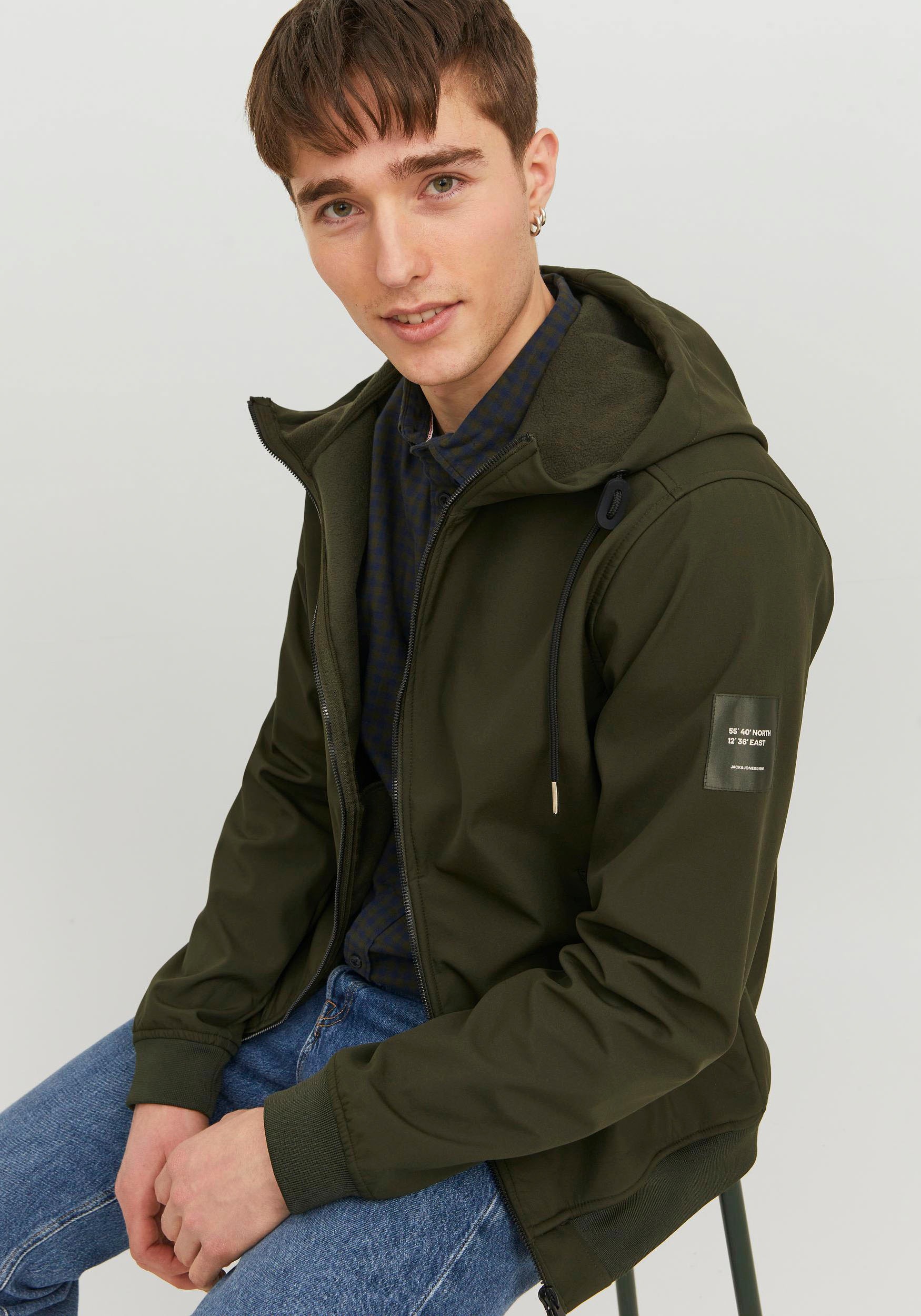 Jack & Jones Softshelljacke »JJEBASIC SOFTSHELL HOOD NOOS«, mit Kapuze