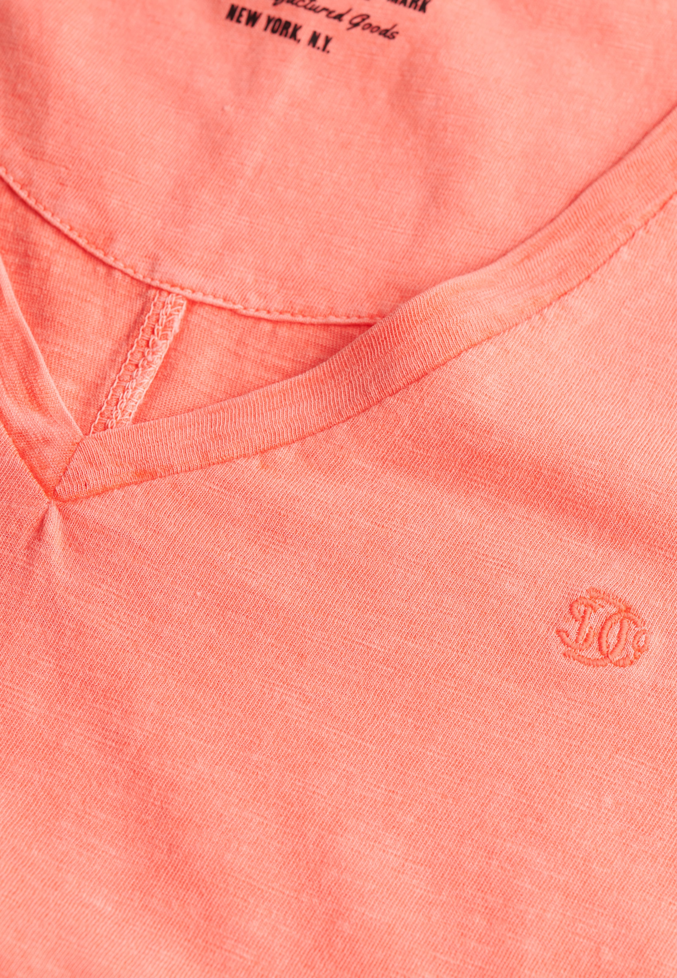 Superdry T-Shirt »STUDIOS SLUB EMB VEE TEE«