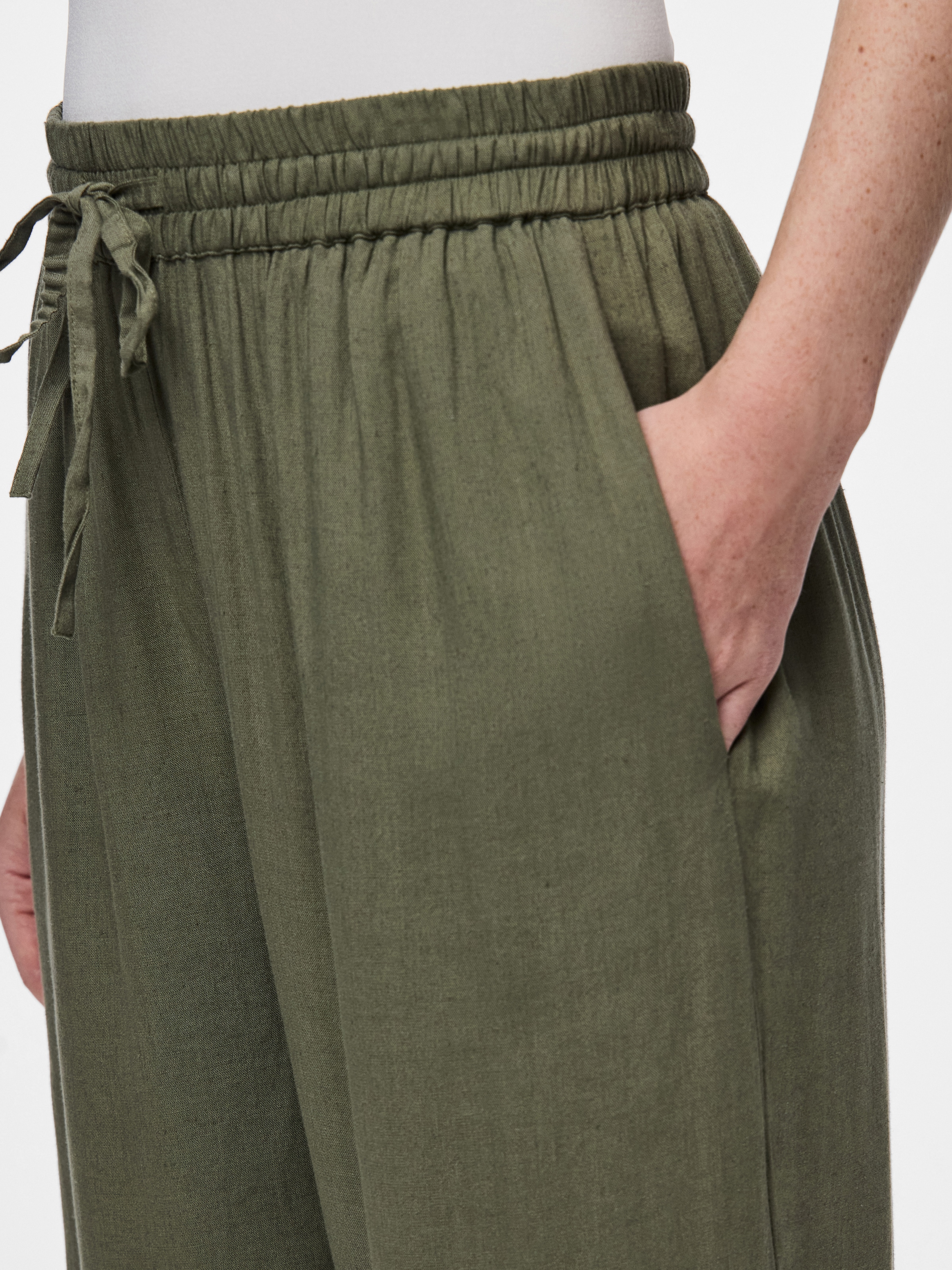 pieces Schlupfhose »PCPIA HW WIDE PANTS WVN NOOS«, mit Leinen