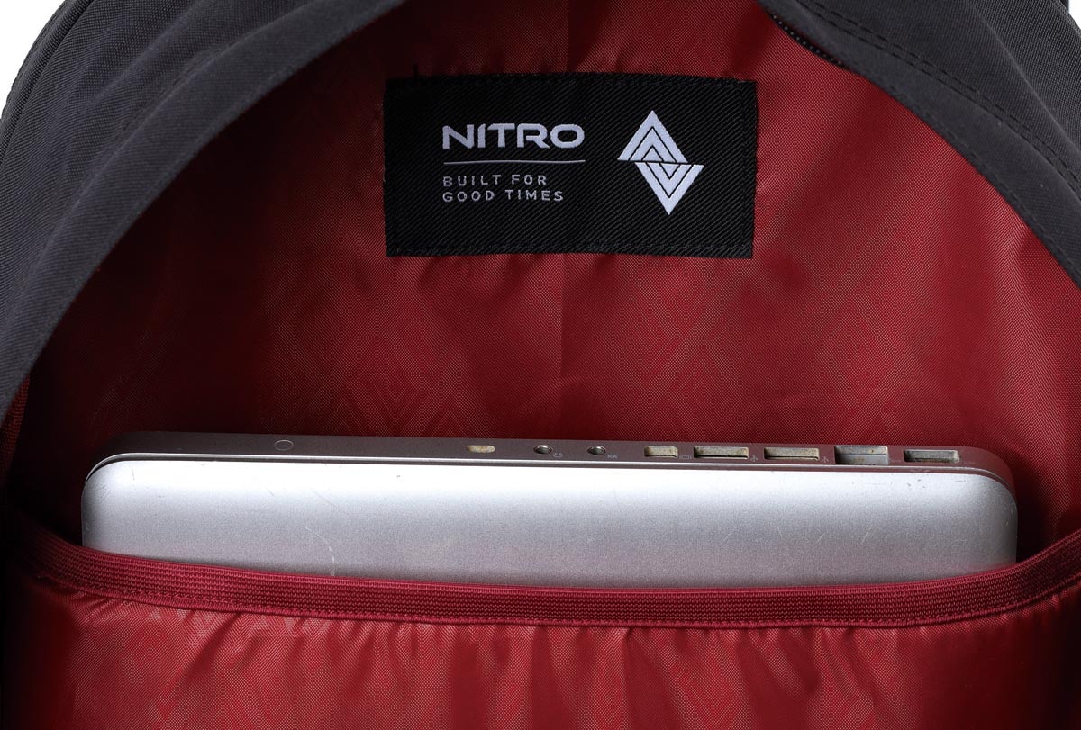 NITRO Freizeitrucksack »Urban plus«, Daypack, Streetpack im Retro-Look, Alltagsrucksack, Schulrucksack