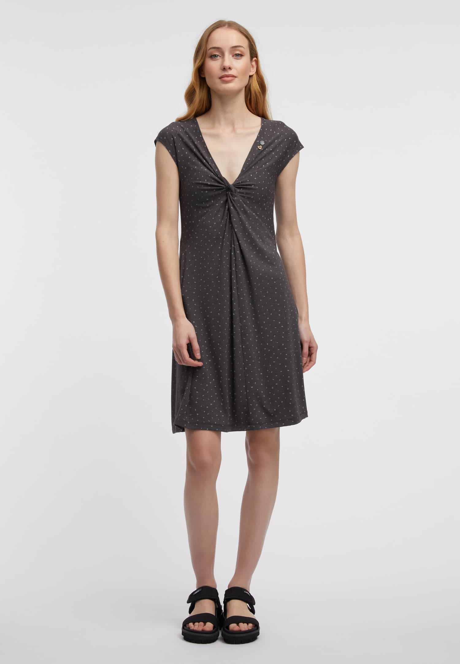 Ragwear Shirtkleid »COMFREY«, Ausschnitt mit Knotendetail und Zierknöpfen