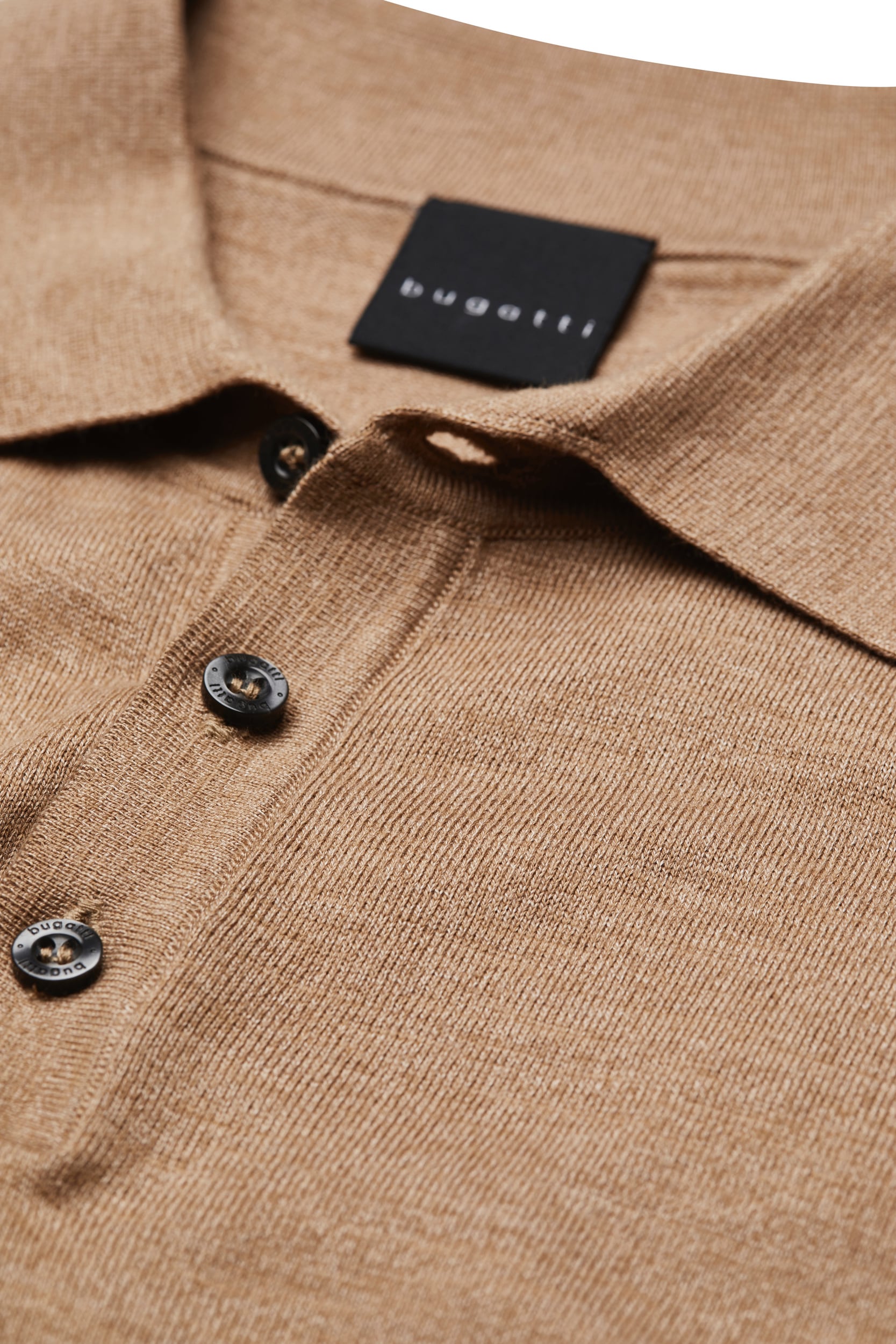 bugatti Poloshirt in klassischer Form