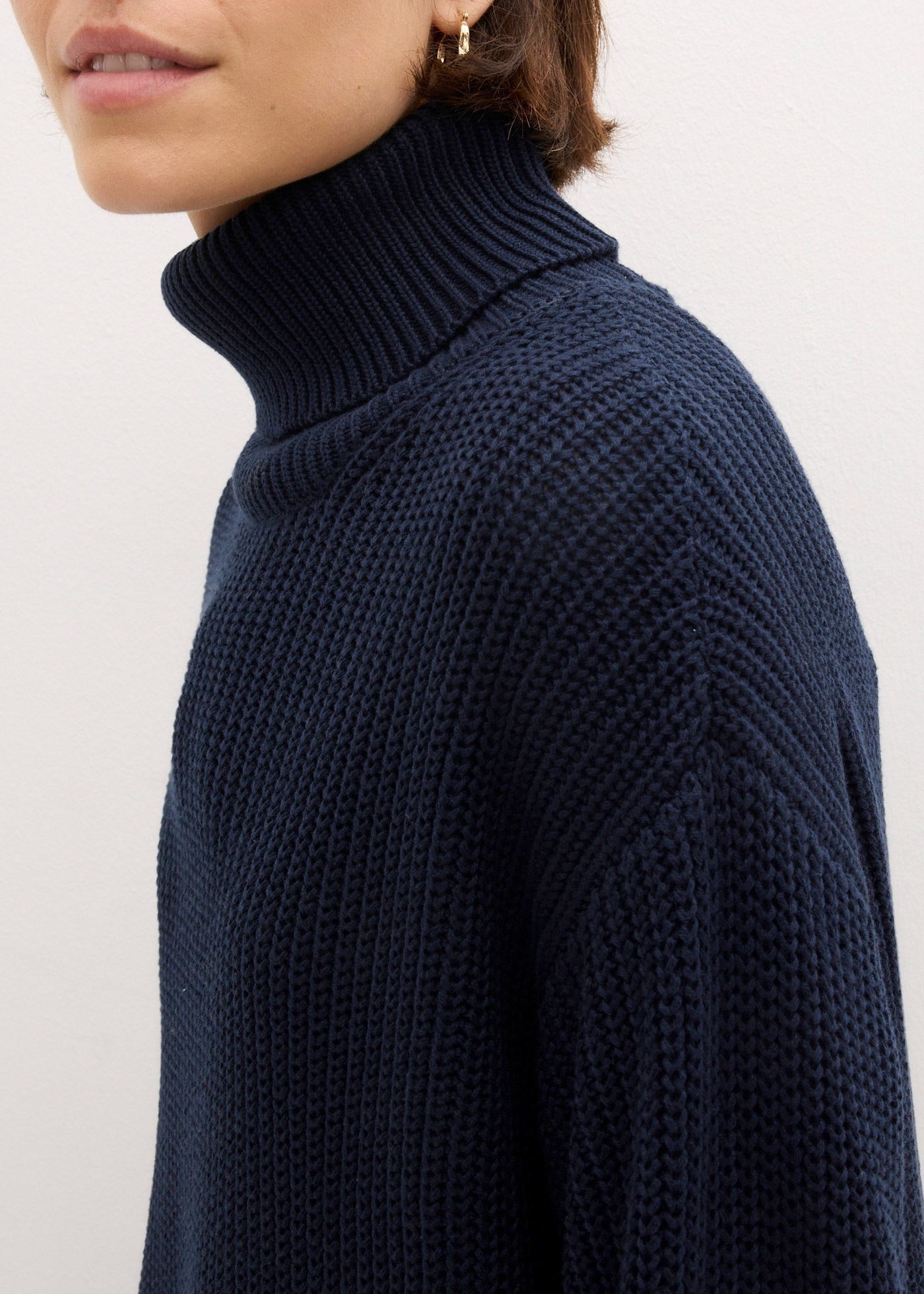 bonprix Rollkragenpullover »Oversize-Rollkragenpullover aus Baumwoll-Mix« aus Baumwoll-Mix, mit Rollkragen, mit Seitenschlitzen