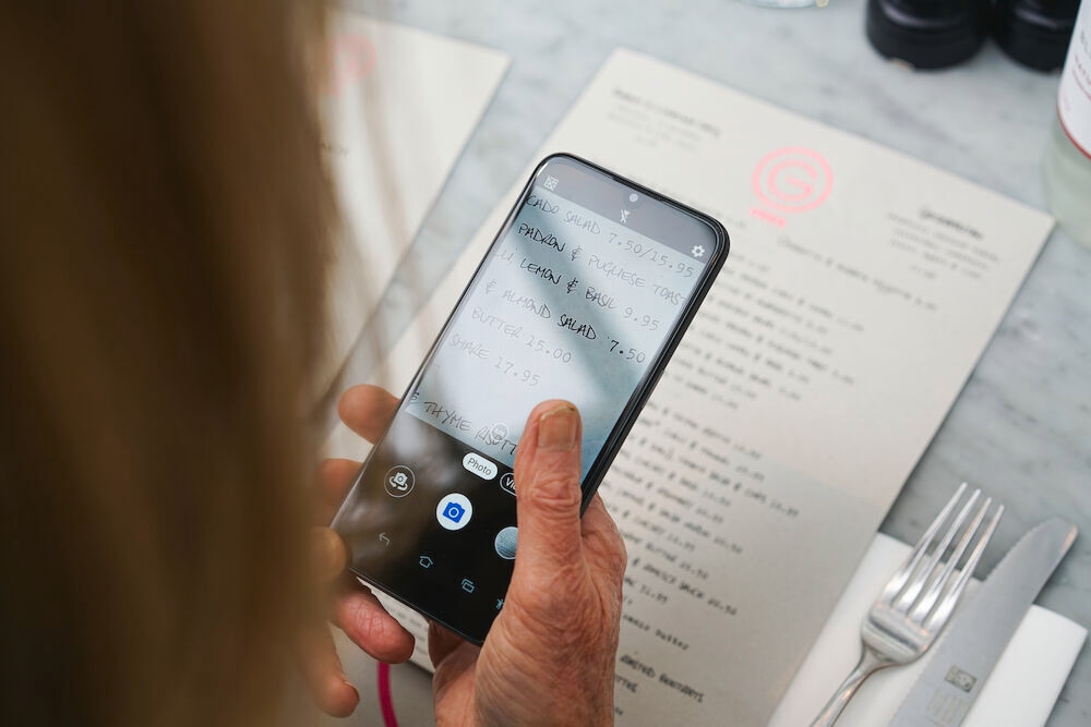 Doro Smartphone »8100«, Grau